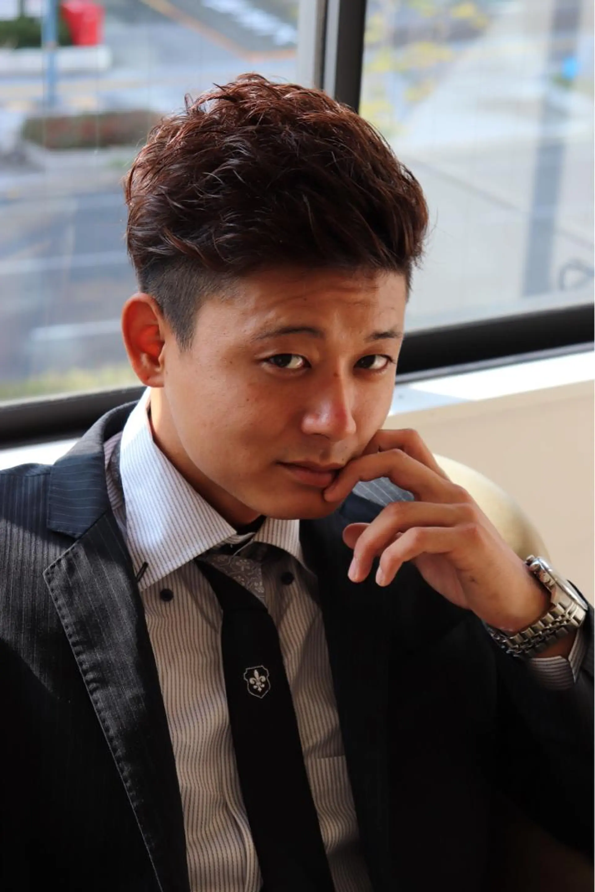 ショート カラー メンズ アップバング アッシュ バイオレットカラー 吉岡 昌吾のヘアスタイル