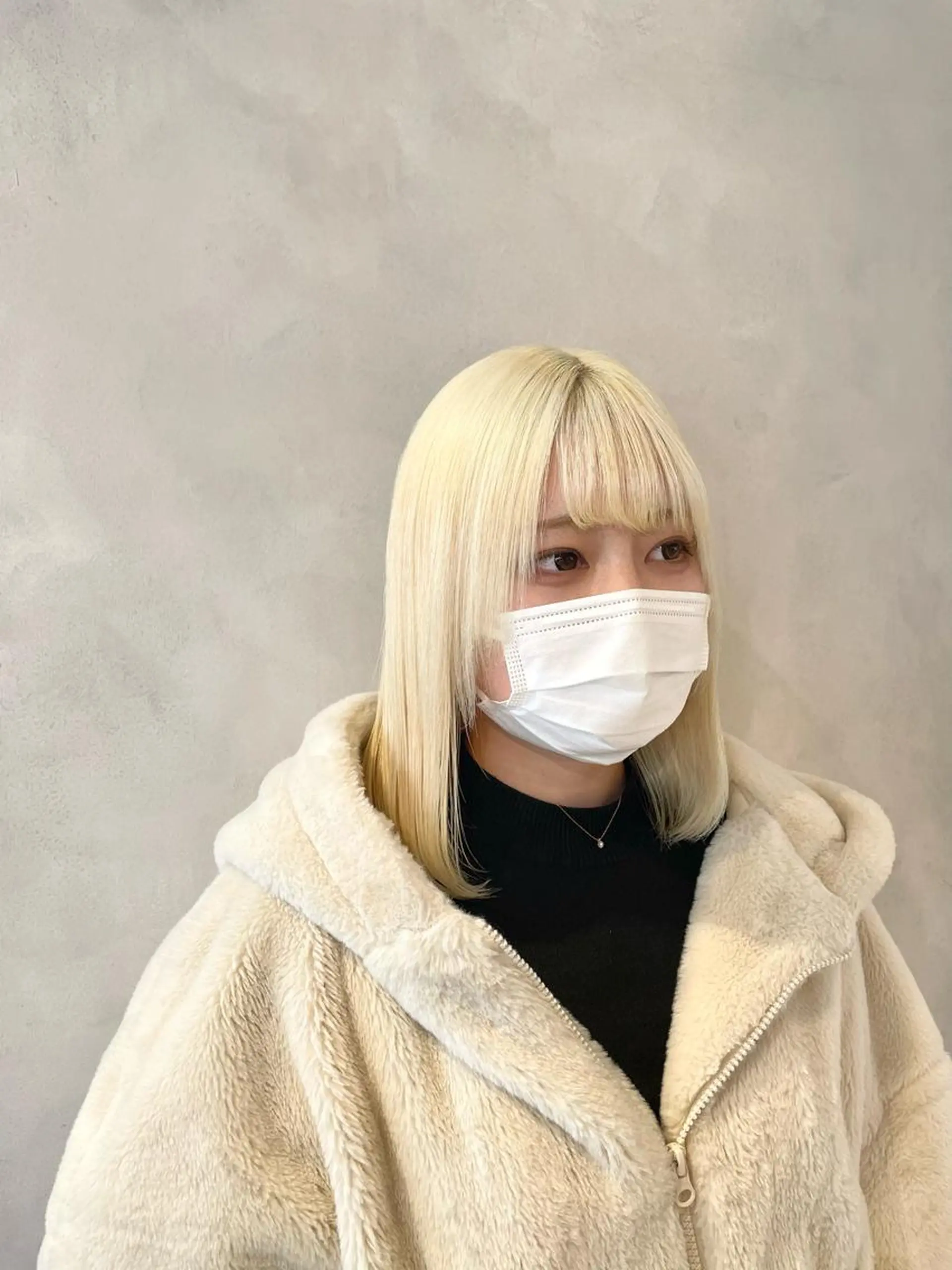 ミディアム カラー ブロンド ホワイトブロンド ヘアカラー トリートメント ヘアセット ハイトーン×レイヤー ／遠藤将太のヘアスタイル