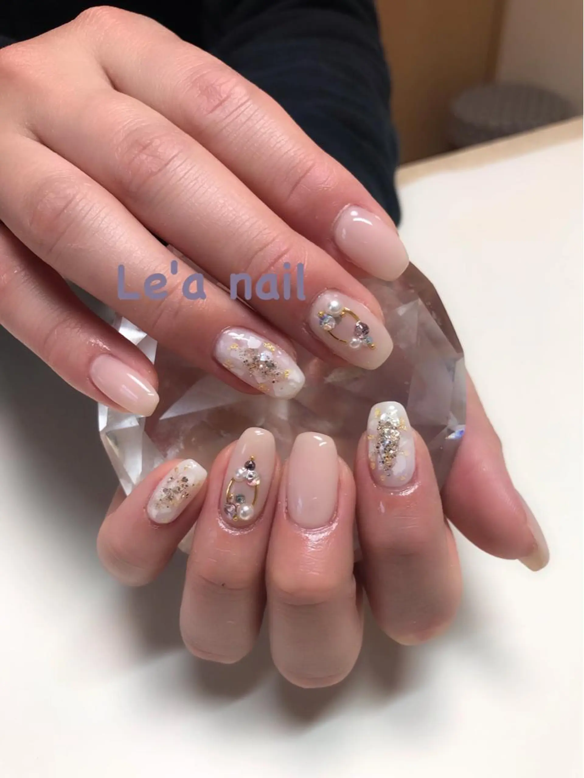 ネイル キラキラネイル シンプルネイル ストーンネイル 'mm  (ミリ) ＭＡＮＡＭＩのネイルデザイン