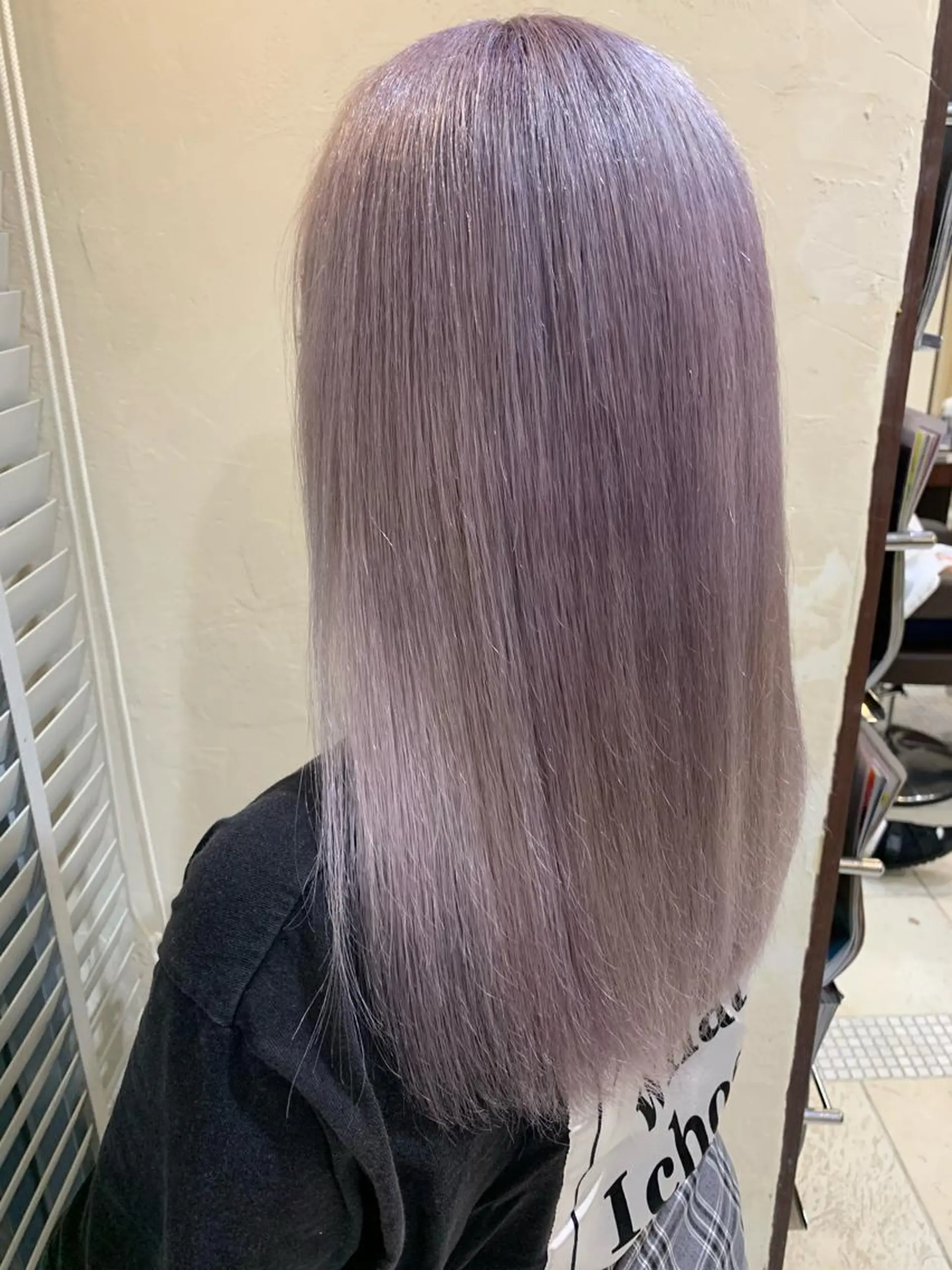 セミロング カラー 藤平 いぶきのヘアスタイル