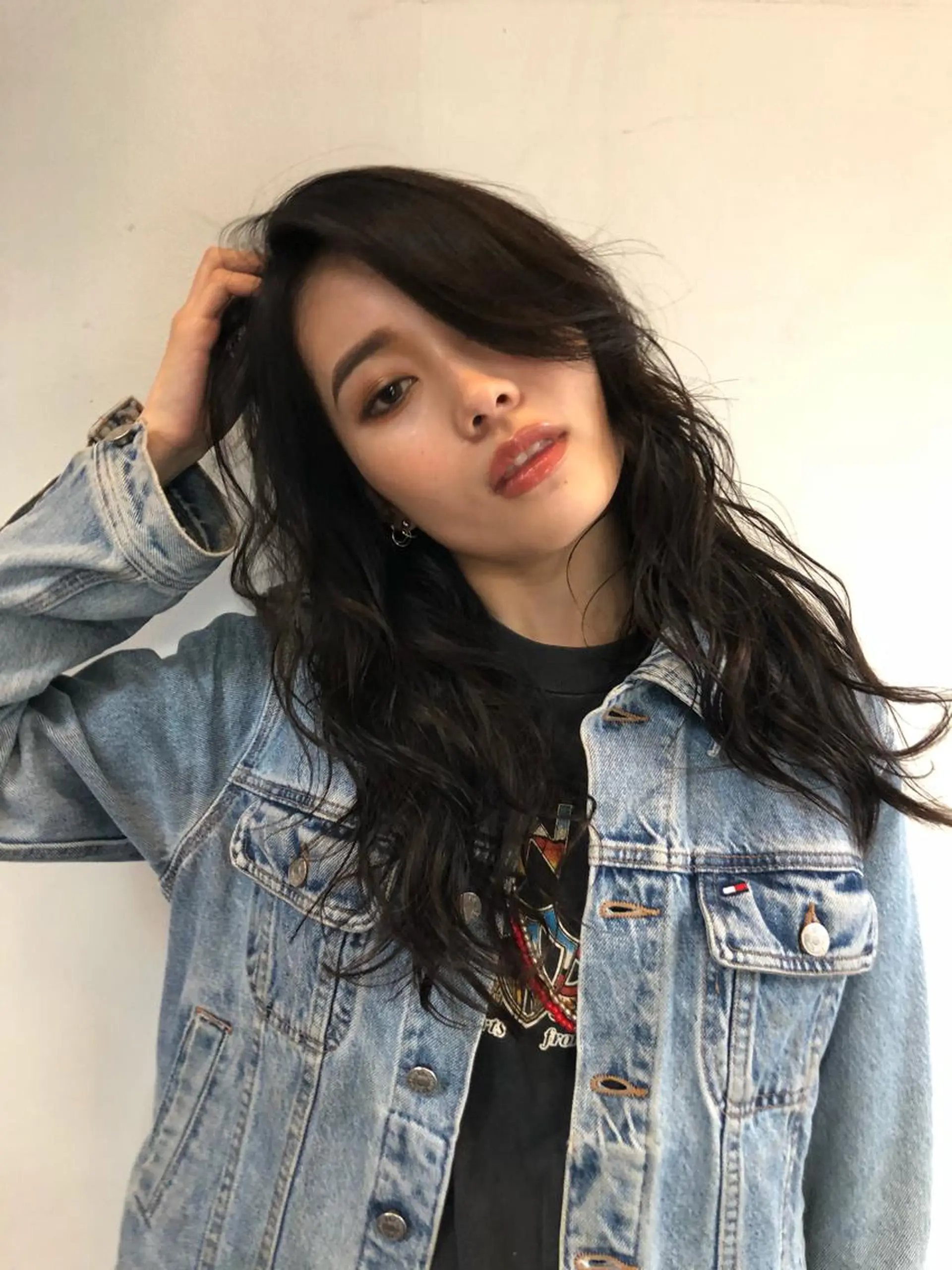 ロング 韓国／ハッシュカット ／透明感カラー／金野のヘアスタイル