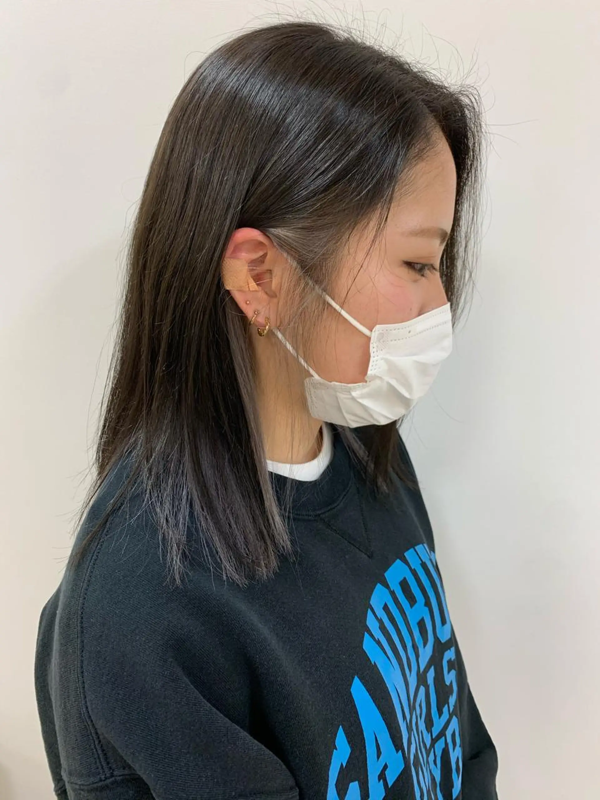 セミロング カラー 顔まわりカット✄ ベージュカラー🧸のヘアスタイル