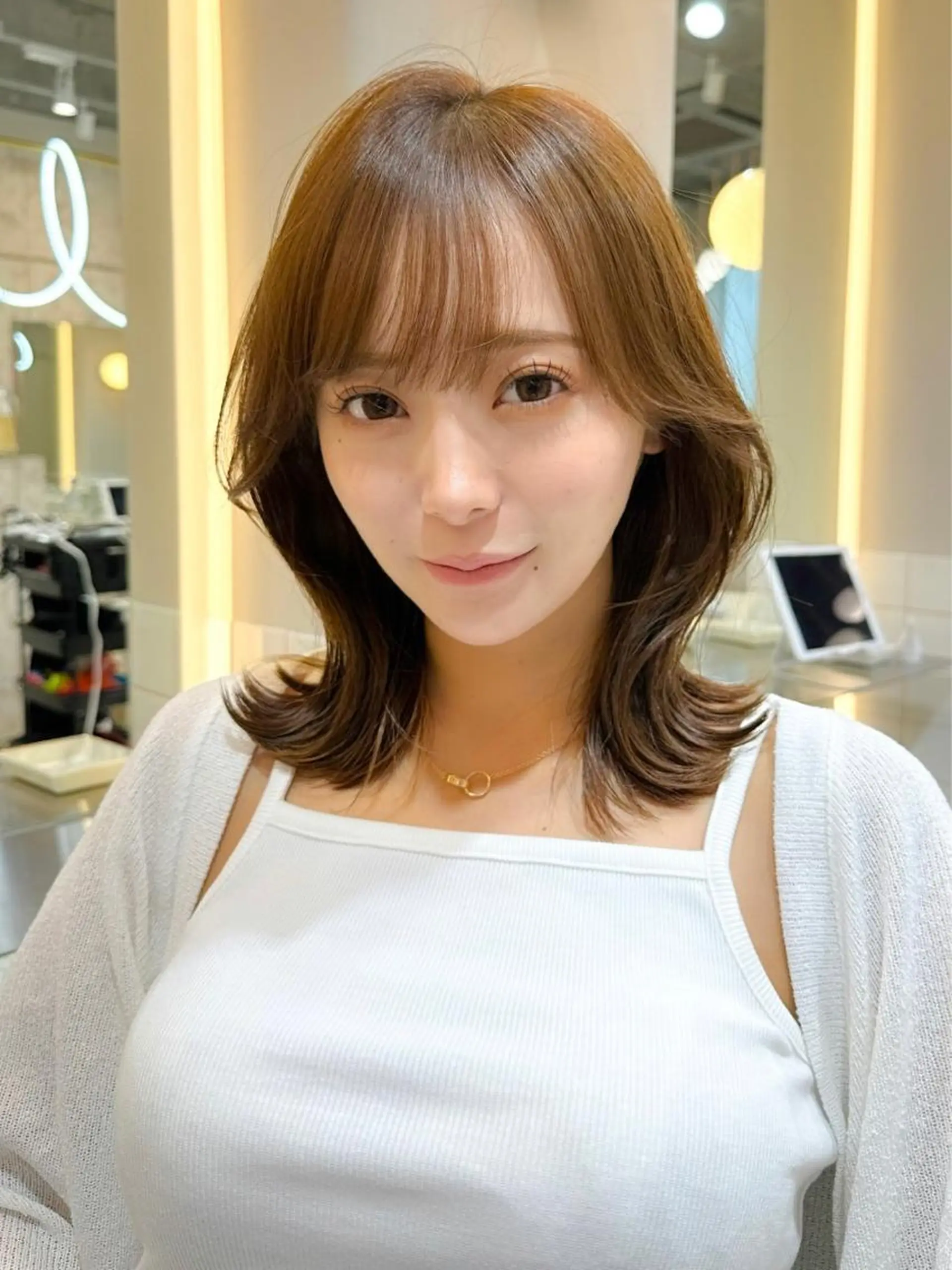 ミディアム カラー カット ヘアカラー トリートメント ヘッドスパ 髪質改善/韓国ヘア レイヤー/新宿/ロミのヘアスタイル