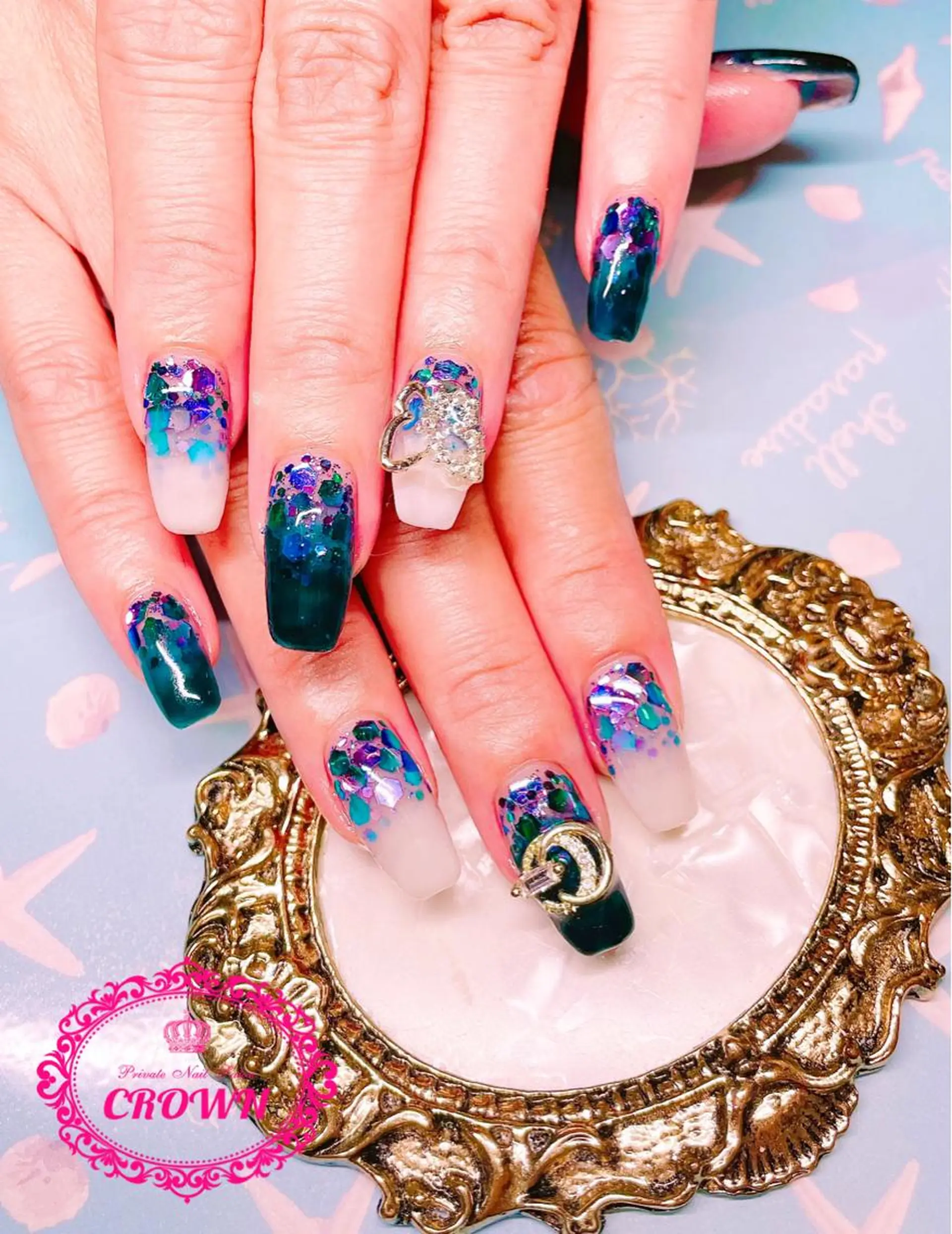 ネイル ハンドネイル CROWN プライベートサロンのネイルデザイン
