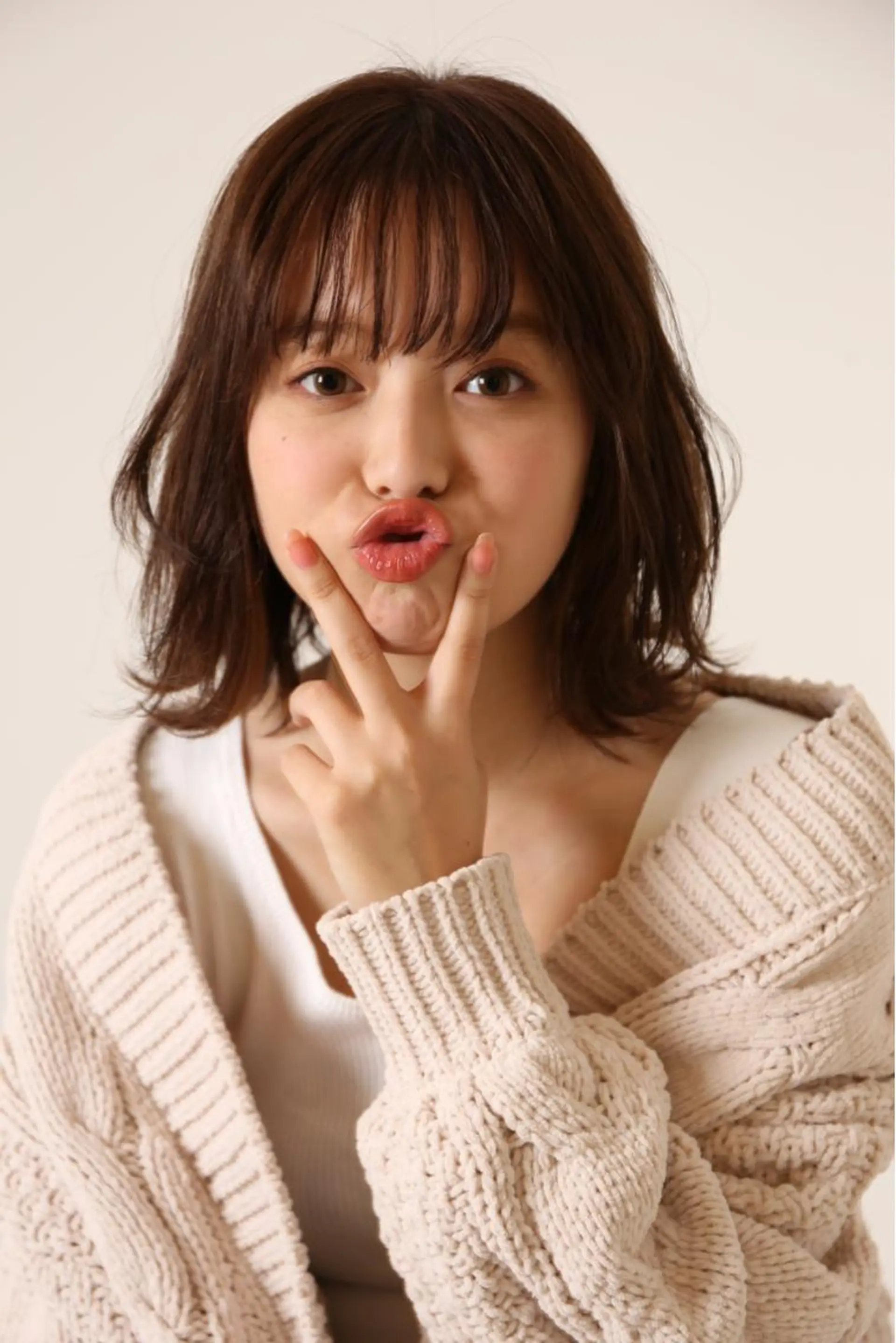 ミディアム 🔷ブリーチバレイヤ ージュ🔷飯野達也のヘアスタイル