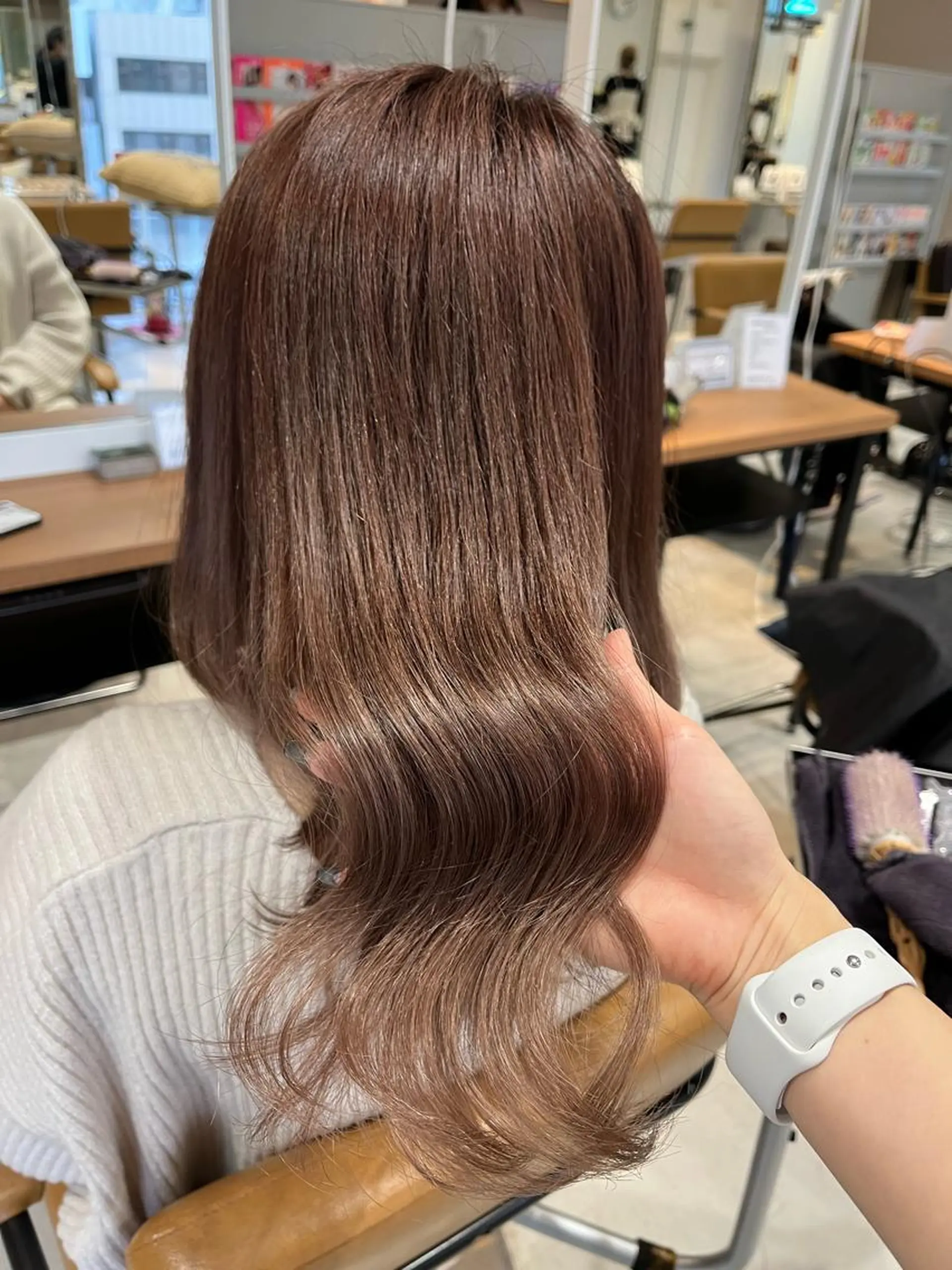 セミロング u n aのヘアスタイル