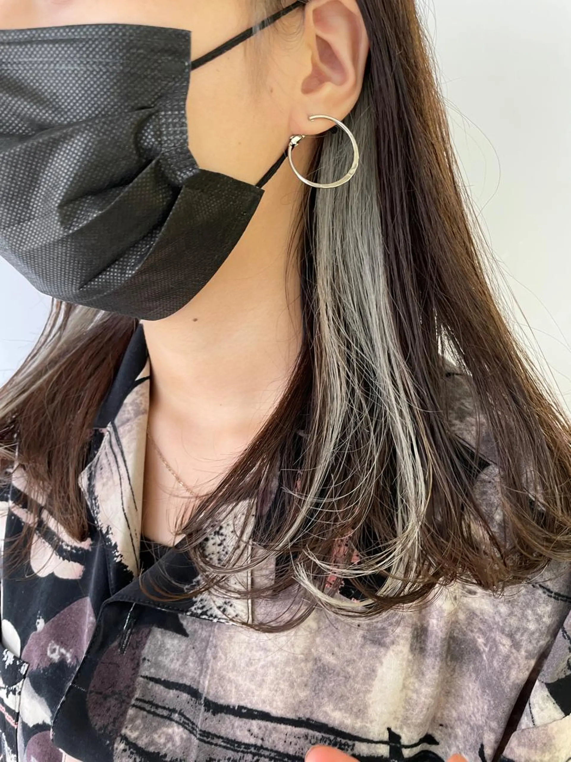 ミディアム 齋藤 尋真のヘアスタイル