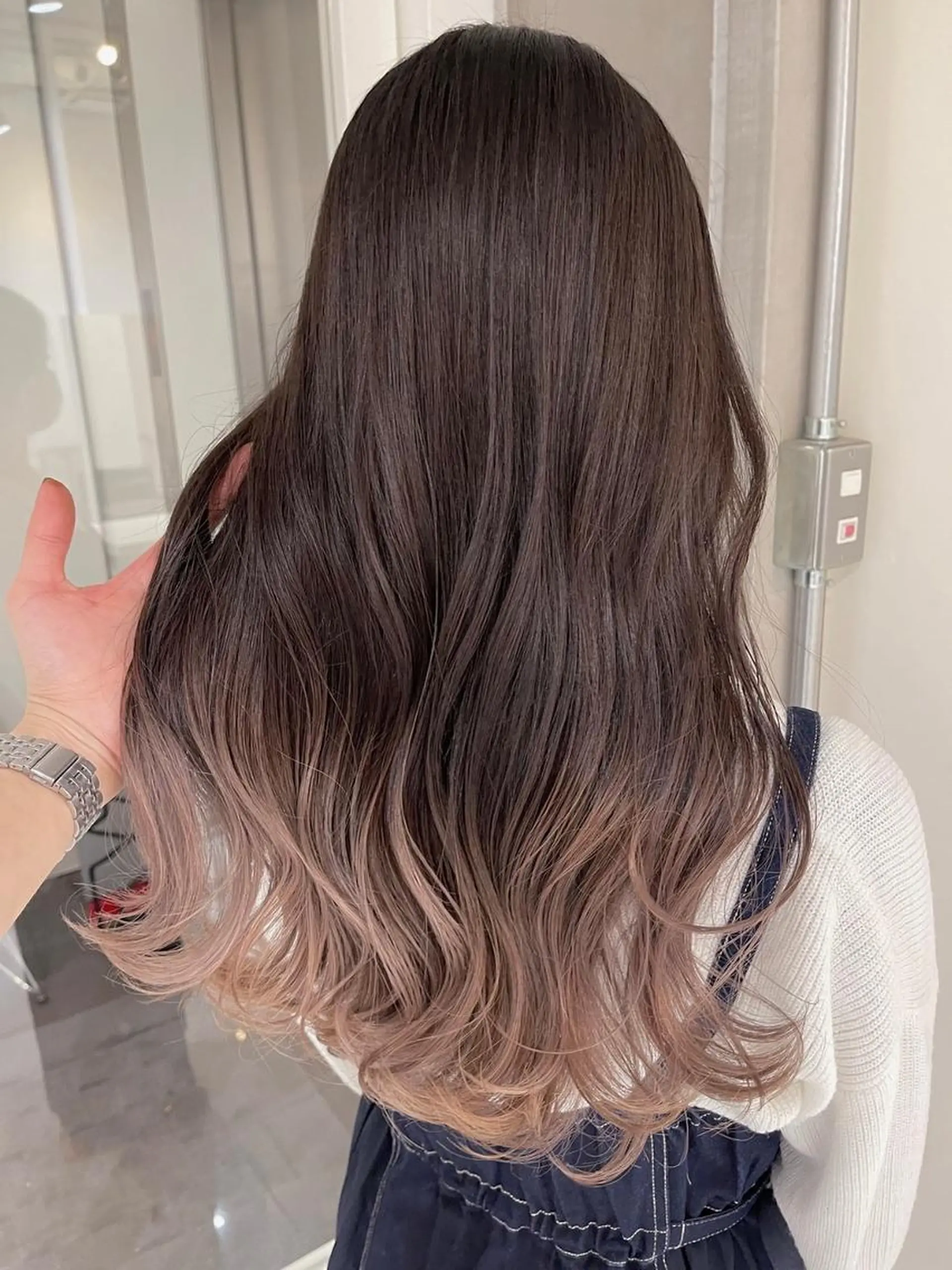 セミロング アッシュ エギョモリ フレンチガーリー 髪質改善 オン眉 公式 Ease by amble luxeのヘアスタイル