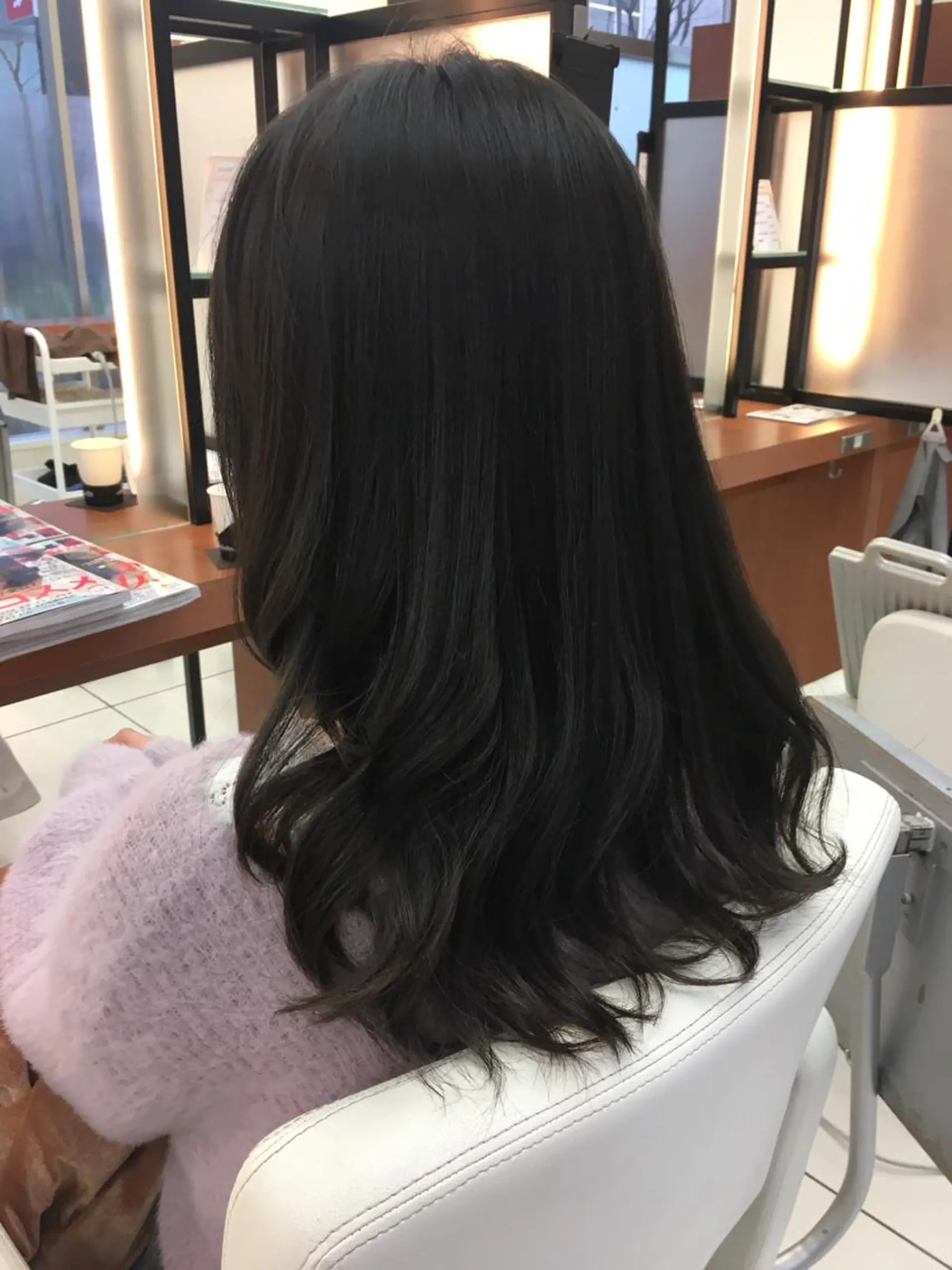 セミロング カラー イルミナカラー カット ヘアカラー トリートメント N° jillva ♦️川端裕司♦️のヘアスタイル