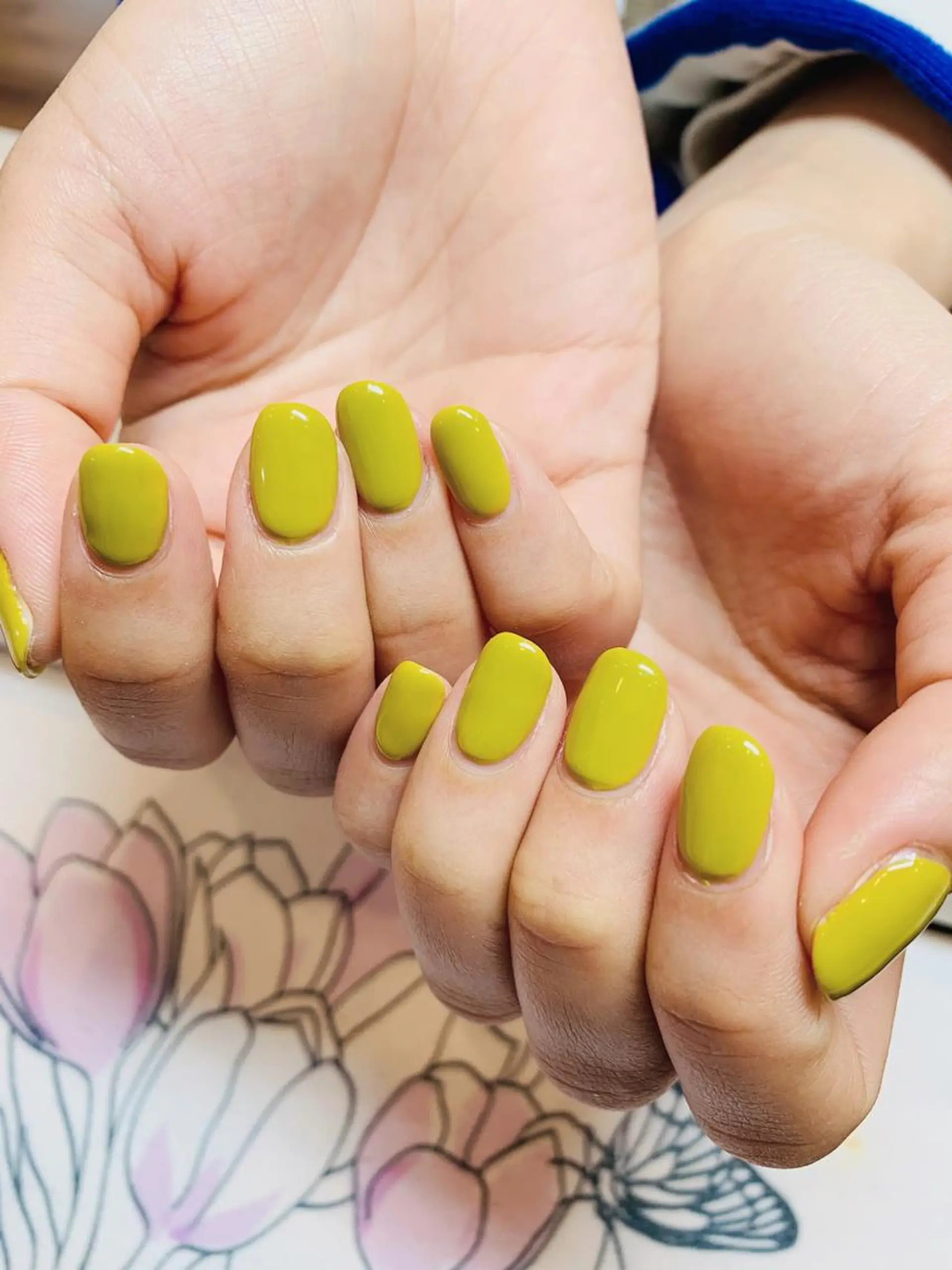 ネイル Ui_Amor (パラジェル)のネイルデザイン