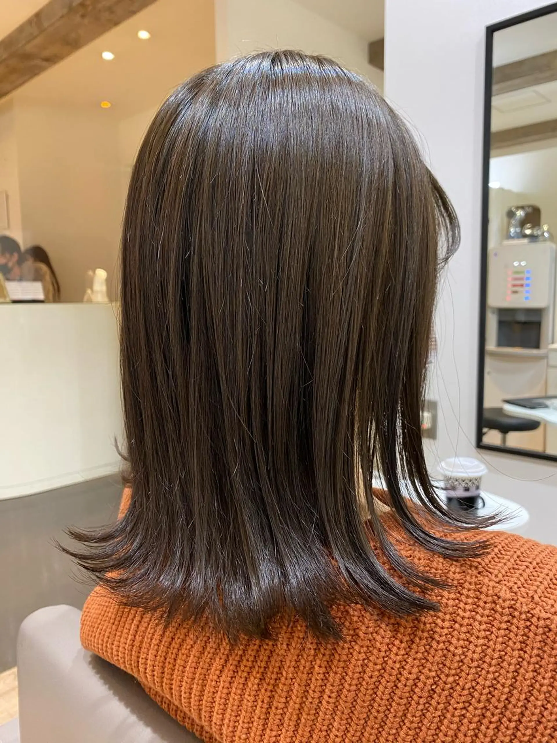 ミディアム カラー Ashanti 磯崎のヘアスタイル