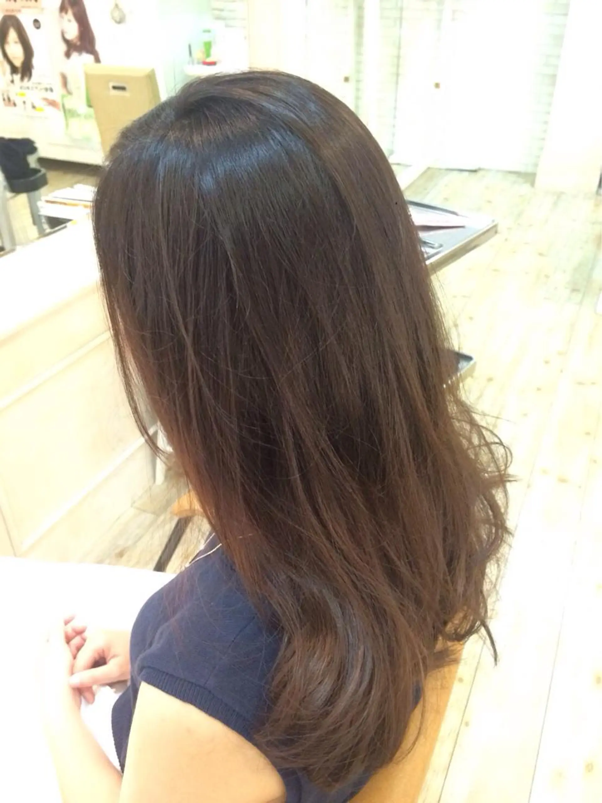 ロング カラー ブリーチ グラデーションカラー 小倉 聖也のヘアスタイル