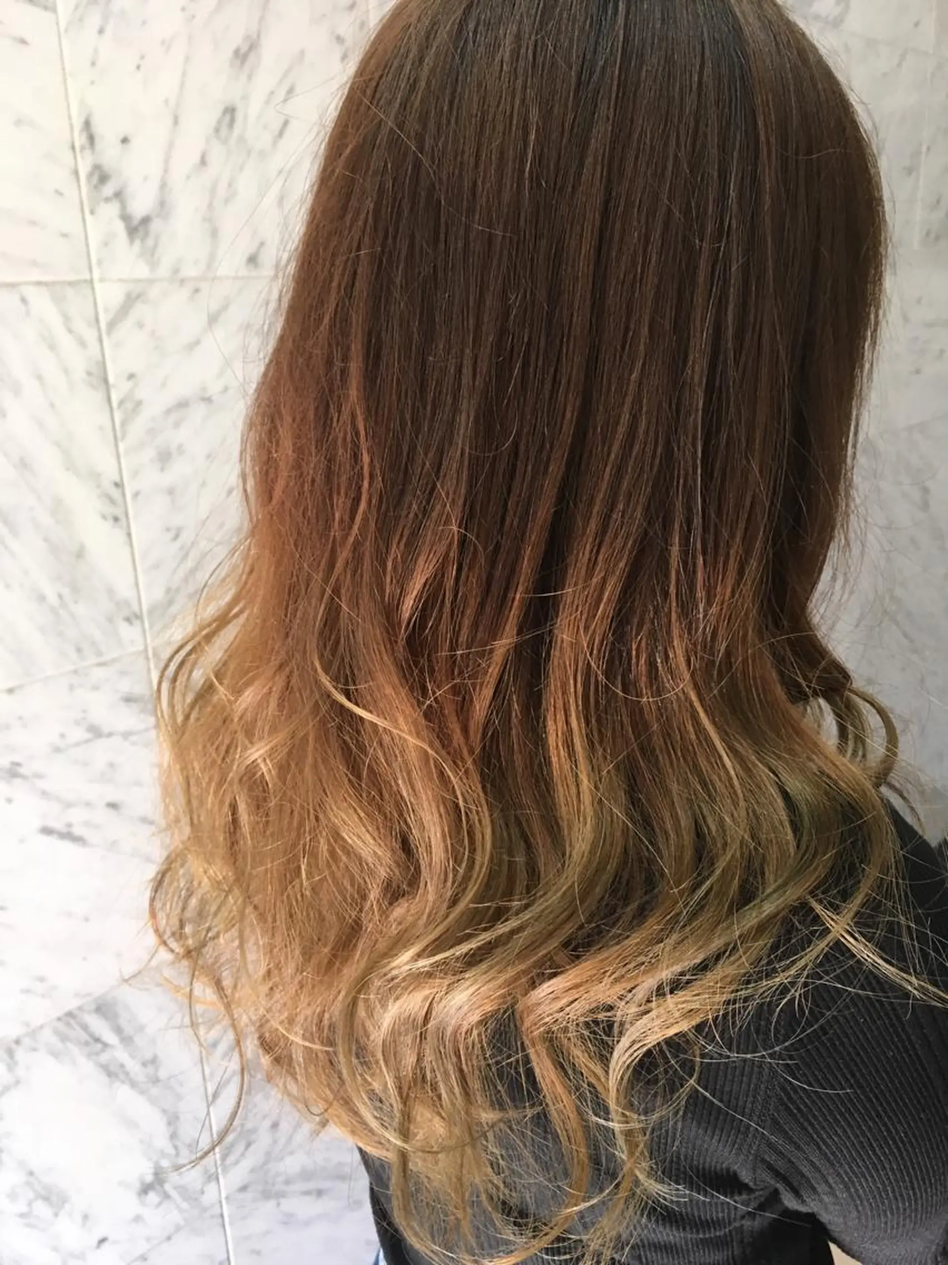 セミロング カラー 髪質改善 中川 翔のヘアスタイル