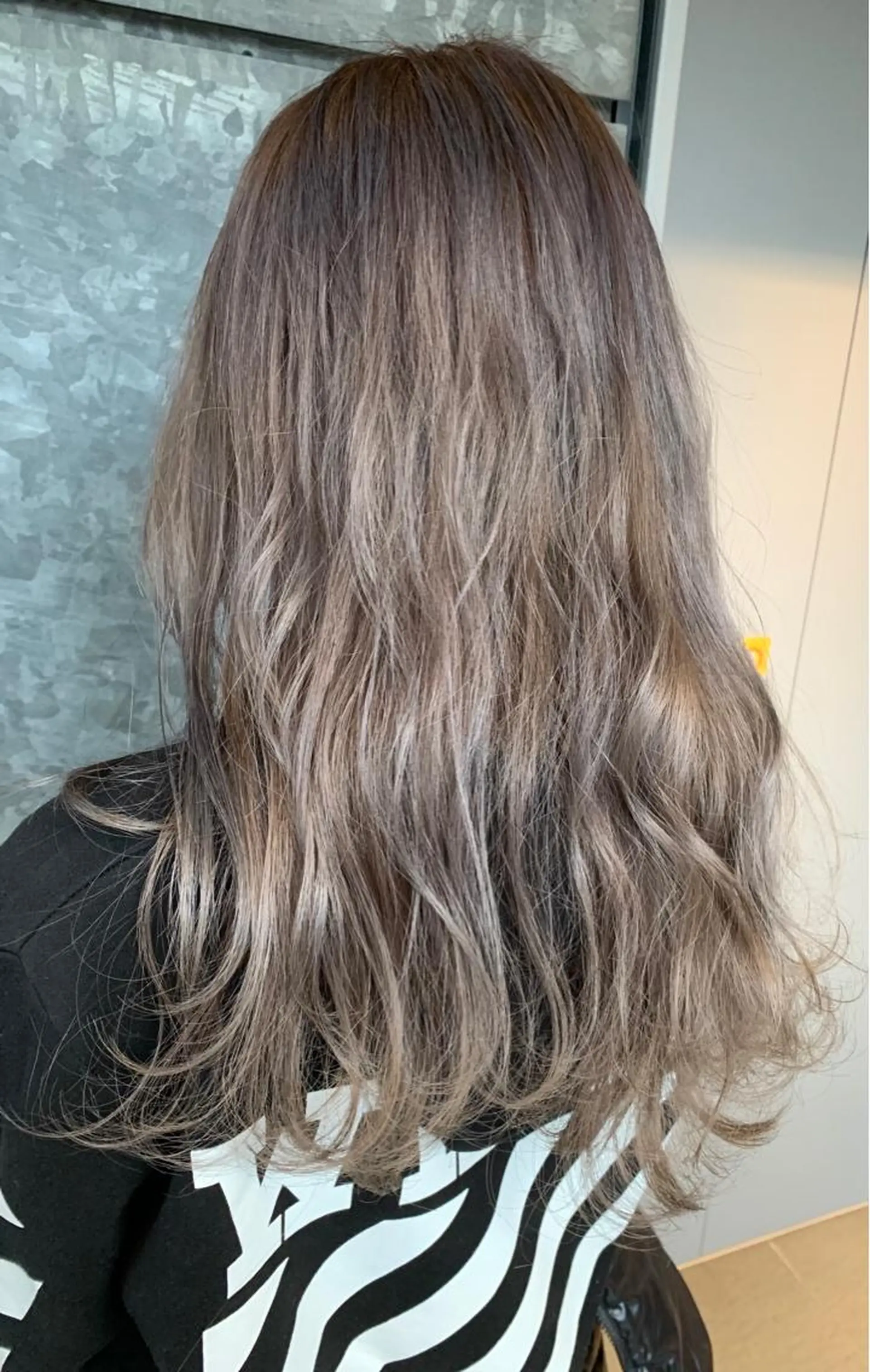 ロング カラー ブリーチ グレージュ 髪質改善/白髪ぼかし KENTAのヘアスタイル