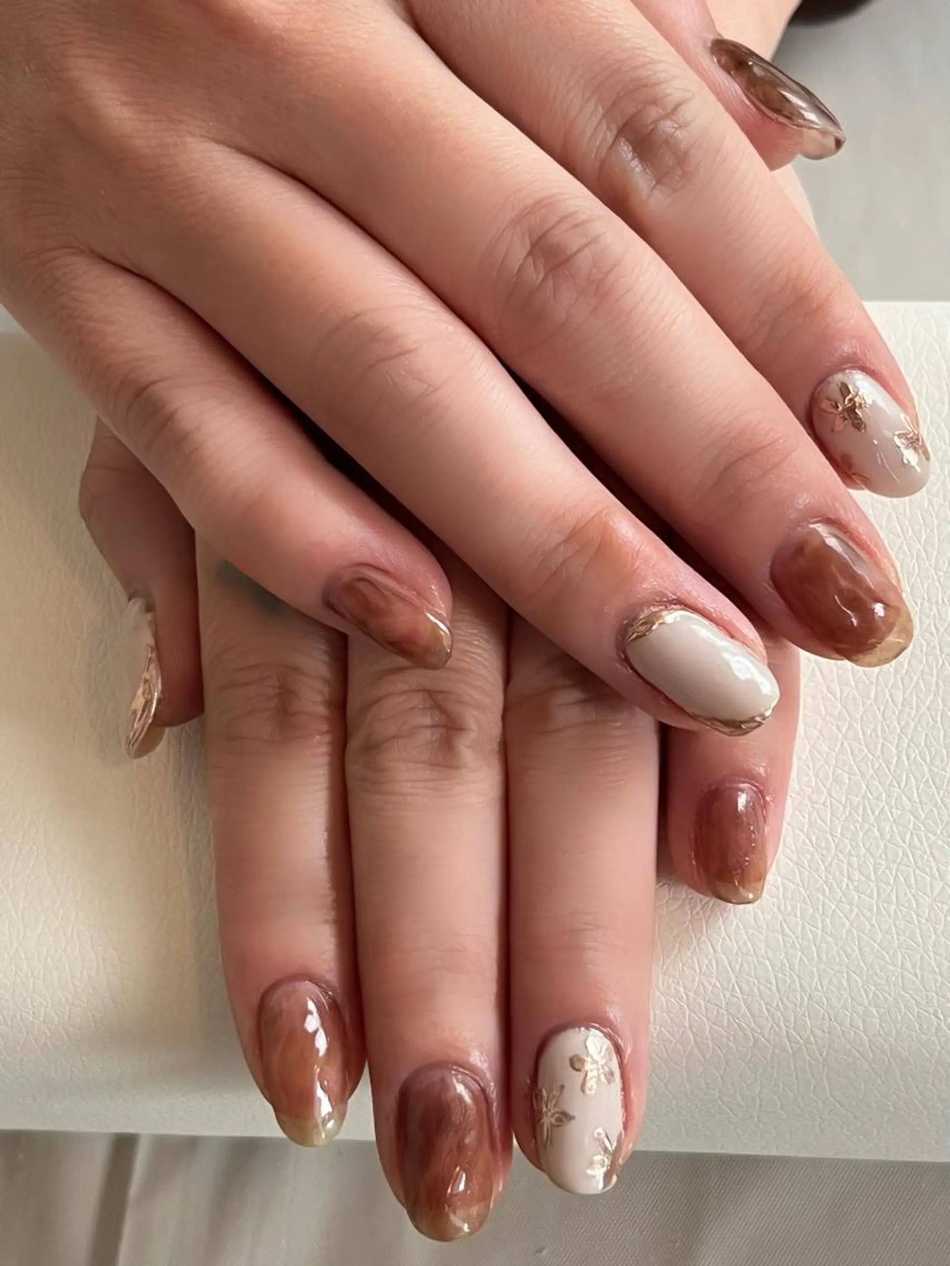 ネイル アートネイル ミラーネイル ニュアンスネイル ハンドネイル Nailsalon C.U.Eのネイルデザイン