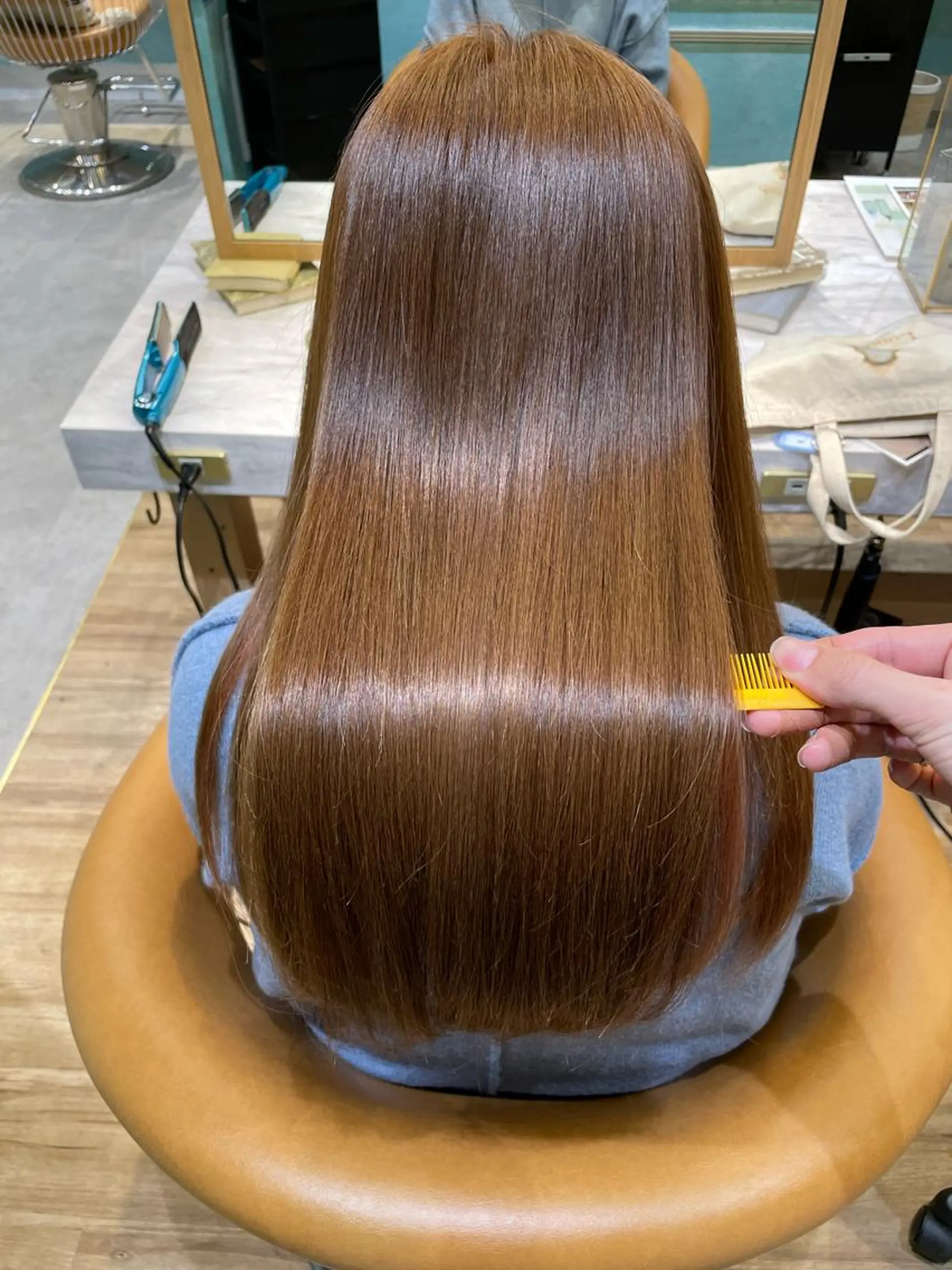 ロング カット ヘアカラー トリートメント 縮毛矯正　髪質改善 韓国風レイヤー　吉田のヘアスタイル