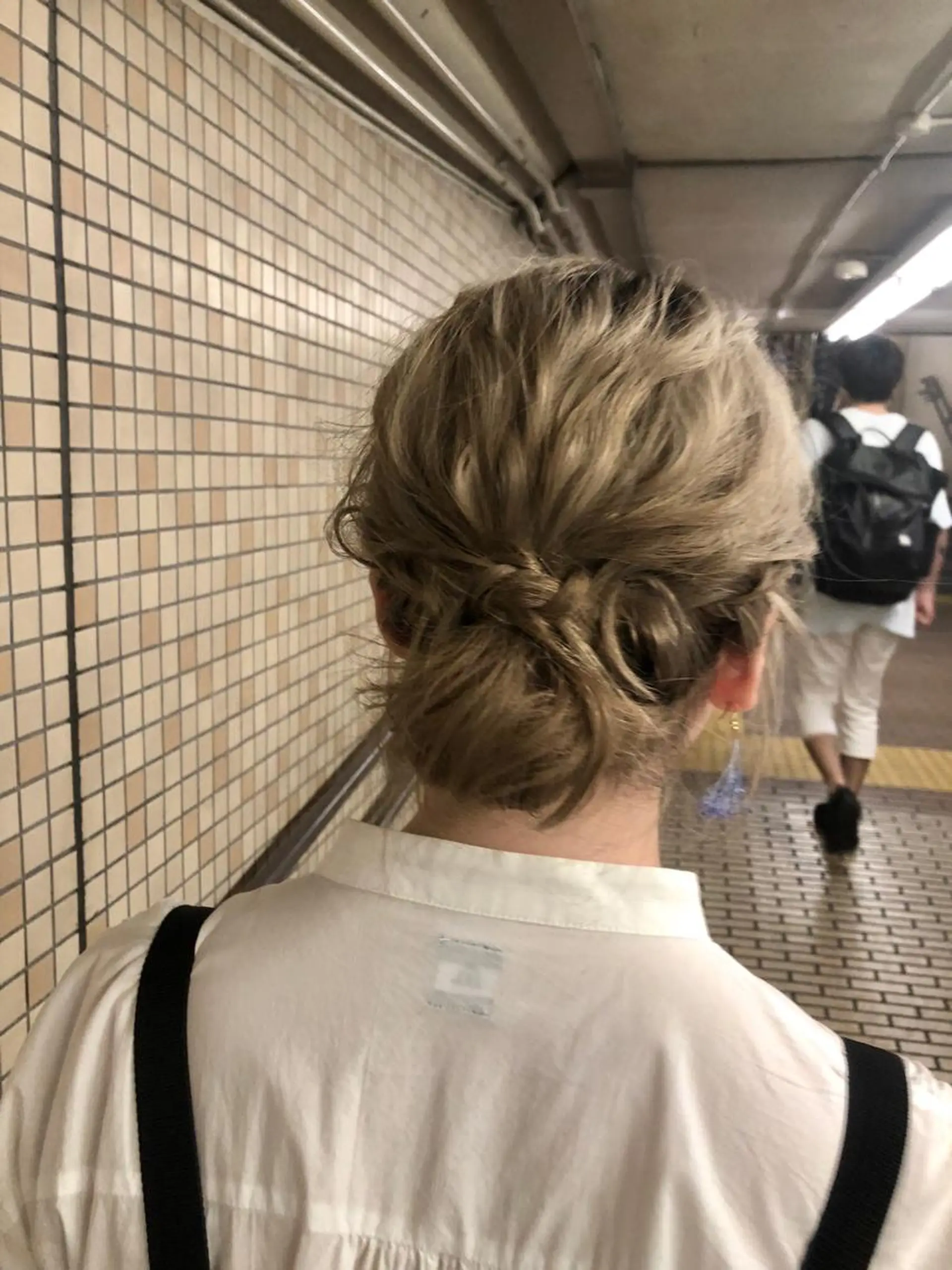 カラー white.梅田 デザインカラー🦄のヘアスタイル