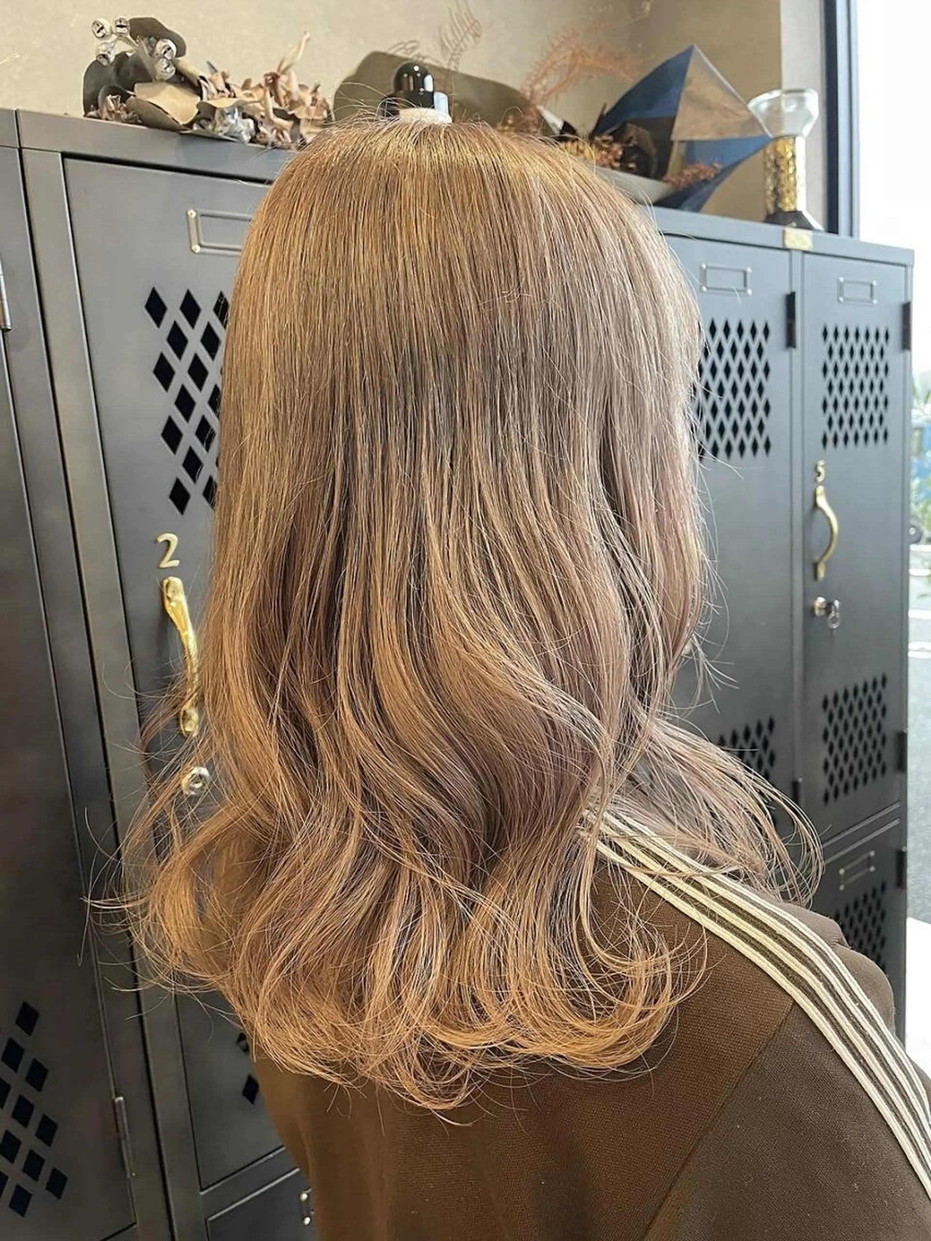 カラー セミロング ヘアカラー トリートメント ✨艶カラー・ストレー ト✨Lissのヘアスタイル