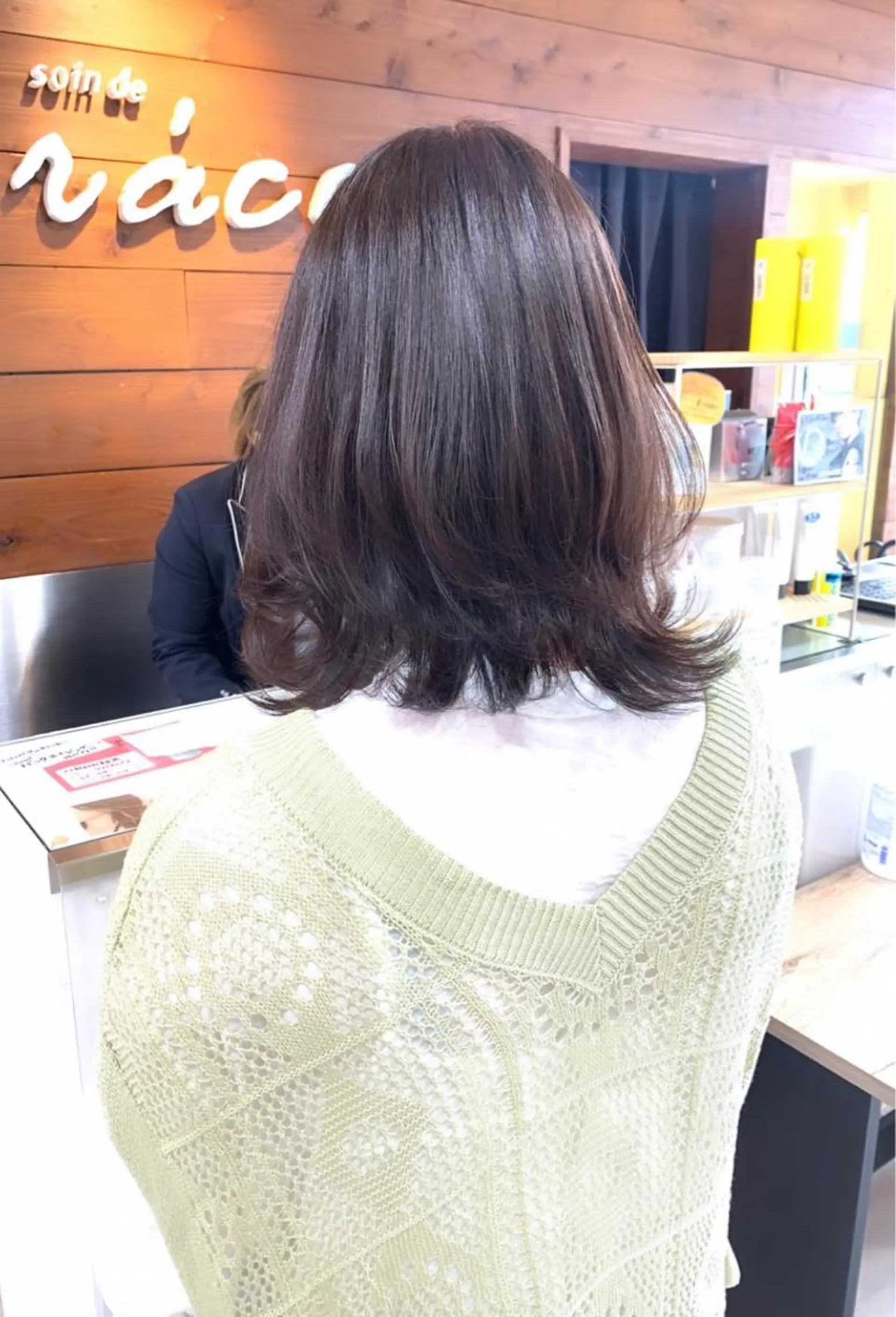 ミディアム 伸ばしかけ レイヤーカット ヘアカラー 🫧艶髪カラー🫧 森本くるみのヘアスタイル