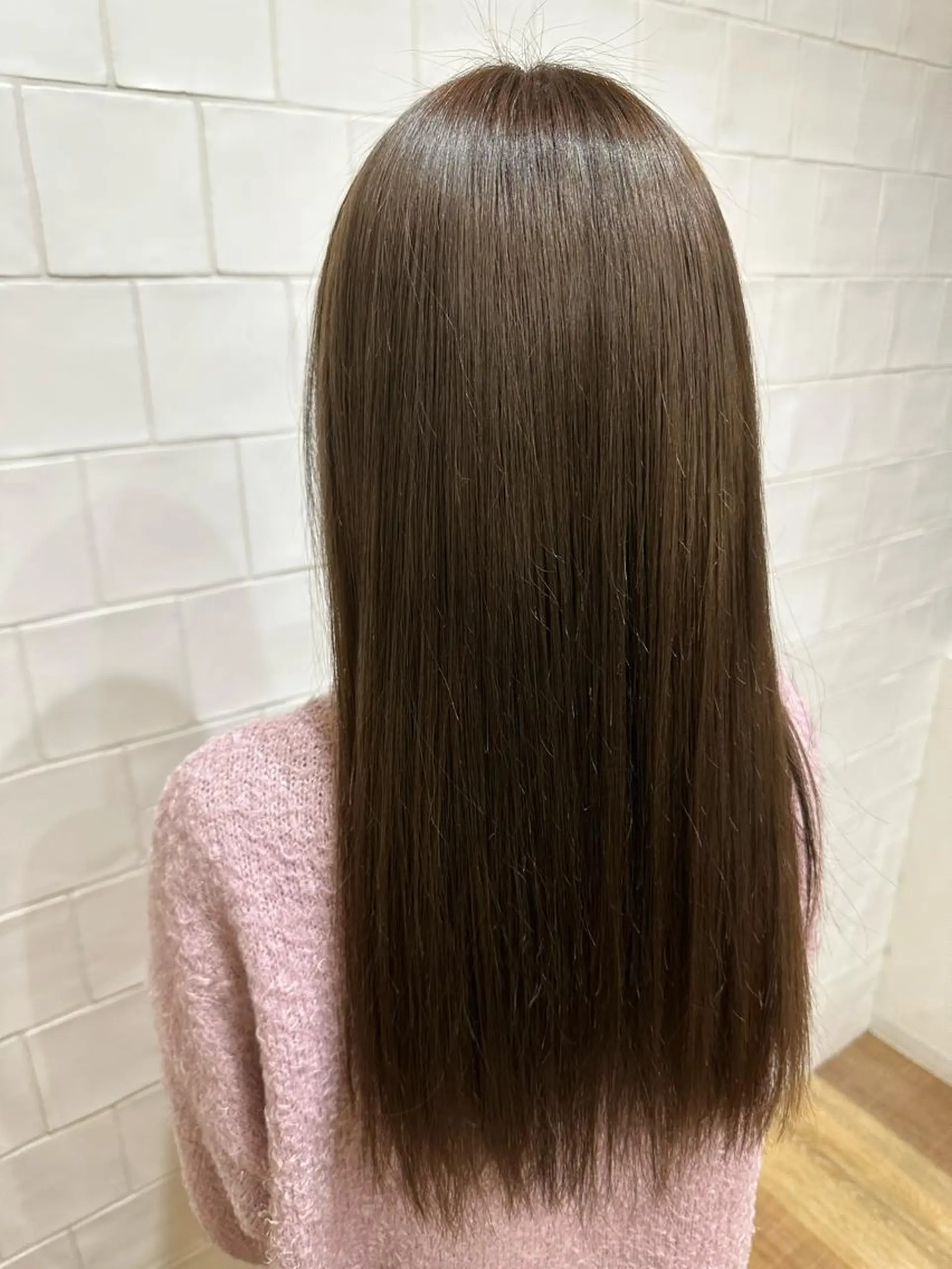 ロング カラー ベージュカラー シルバー シルバーベージュ 透明感カラー/韓国風 /髪質改善/ゴトウのヘアスタイル