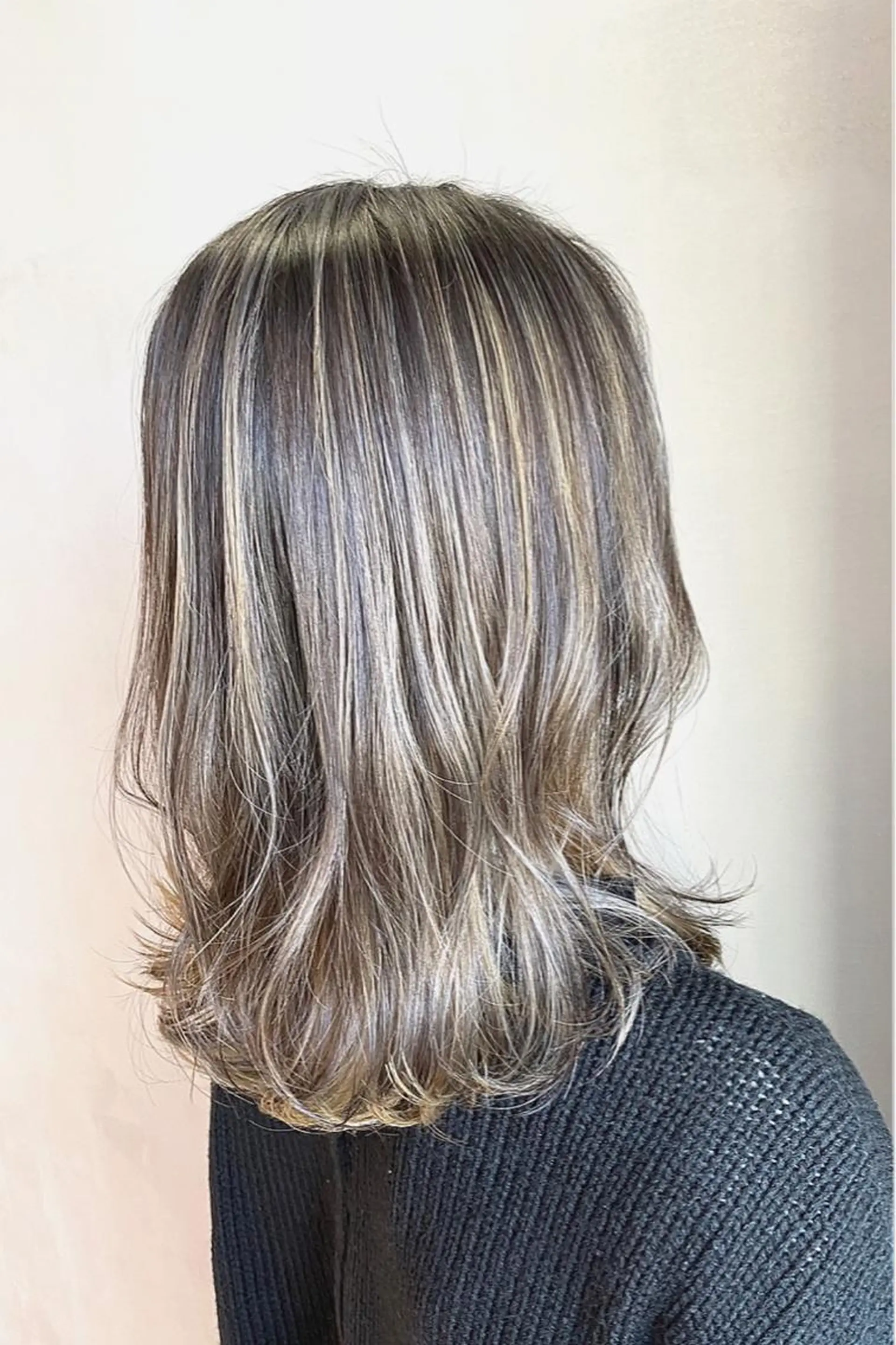 ミディアム レイヤーカット MUK ムクのヘアスタイル