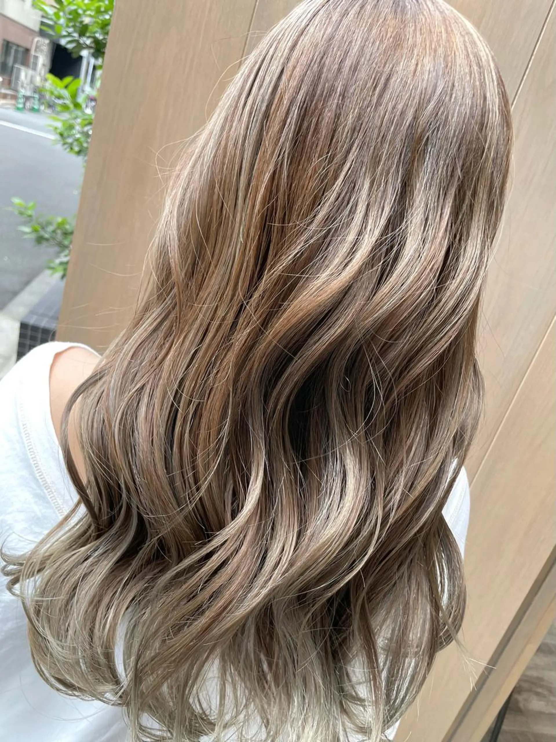 ロング カラー ヘアカラー ハイライトが 得意なニキです😊のヘアスタイル