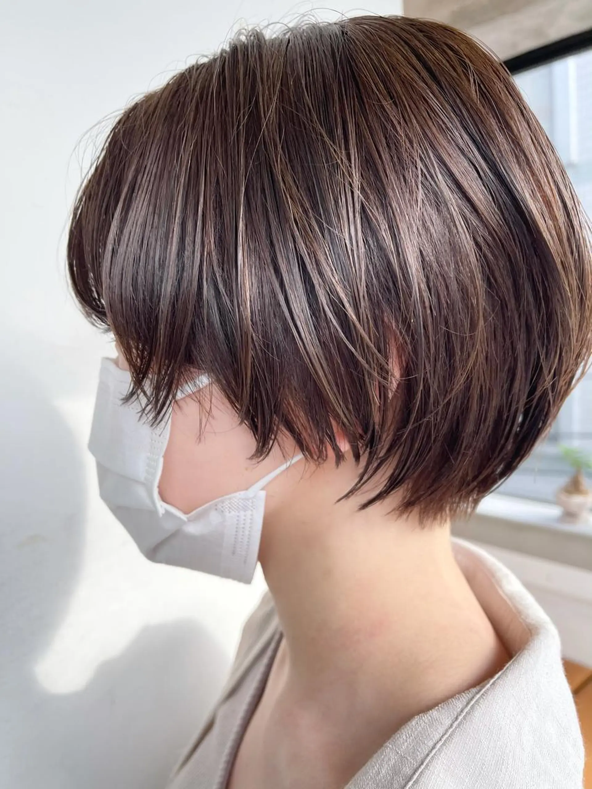 ショート カラー カット トリートメント 💓パーマ，💗 レイヤーカットのヘアスタイル