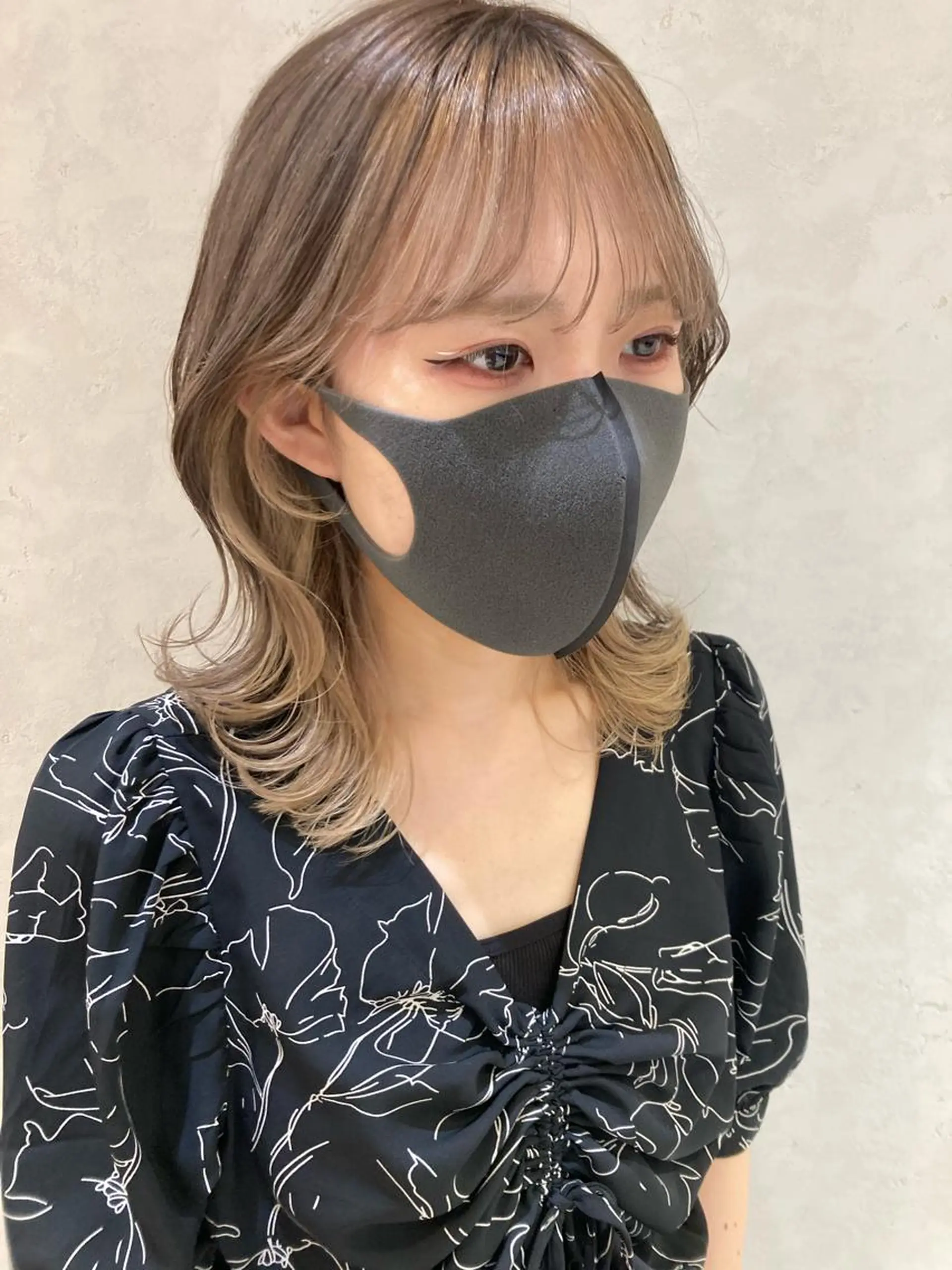 セミロング カラー グレージュ 顔まわりレイヤー 顔周りカット レイヤーカット nono/パーマ /顔まわりカット🐈のヘアスタイル