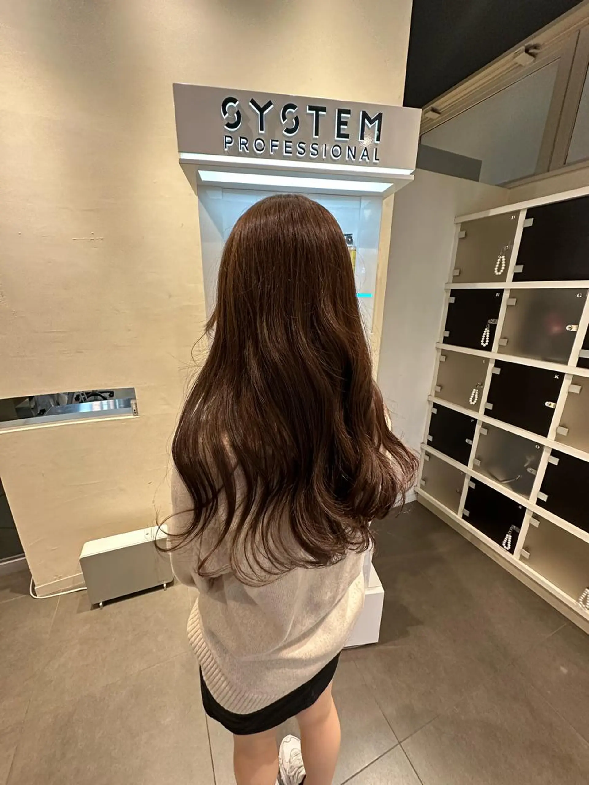 ロング カラー ショートボブ ベージュカラー デザインカラー グレージュ ハイトーンカラー カット ヘアカラー 店長/髪質改善/ ナチュラル/松若　優のヘアスタイル