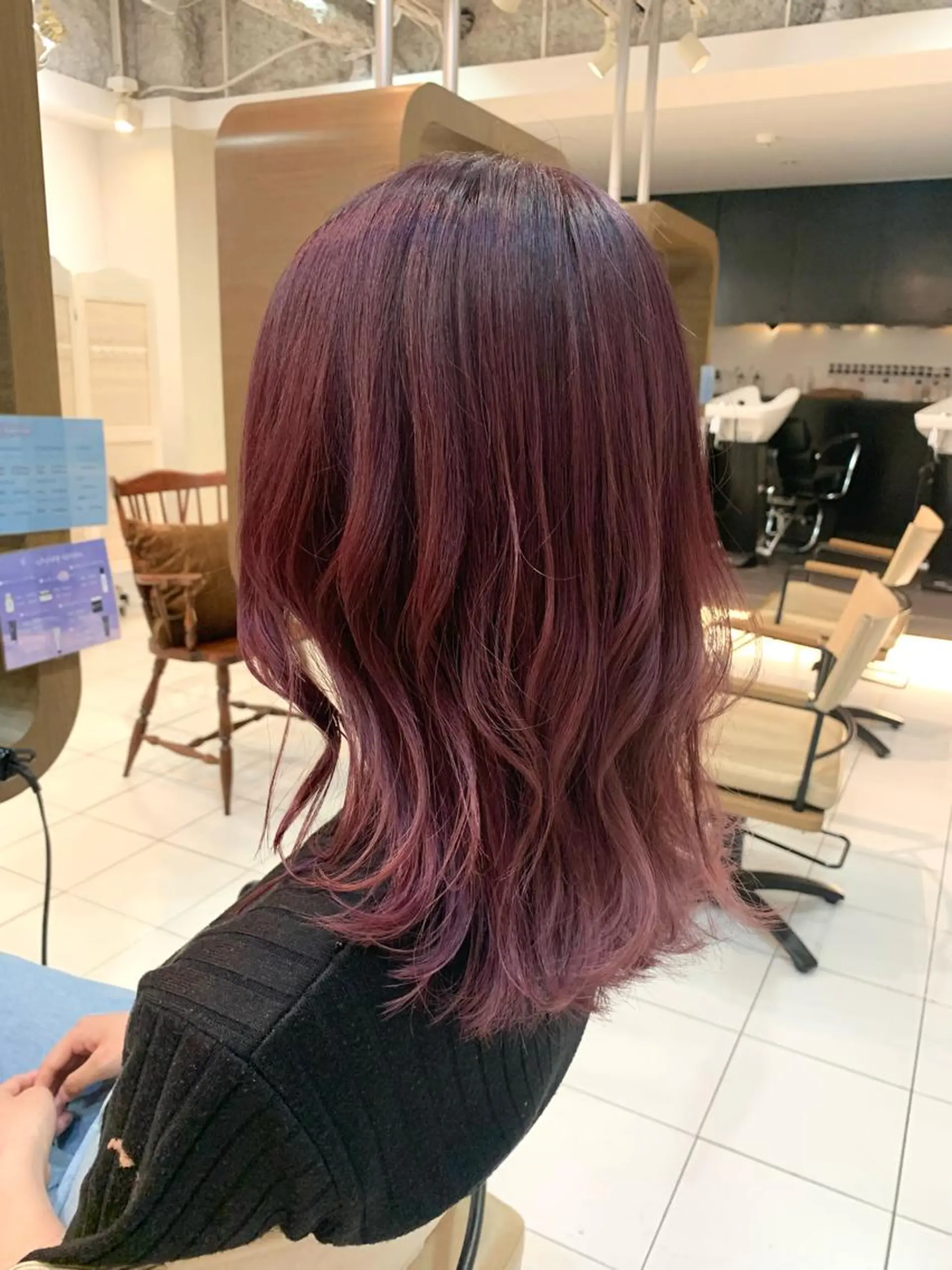 ミディアム カラー カシス ピンクカラー カット ヘアカラー トリートメント ダブルカラー/ウルフ 上田 航平のヘアスタイル