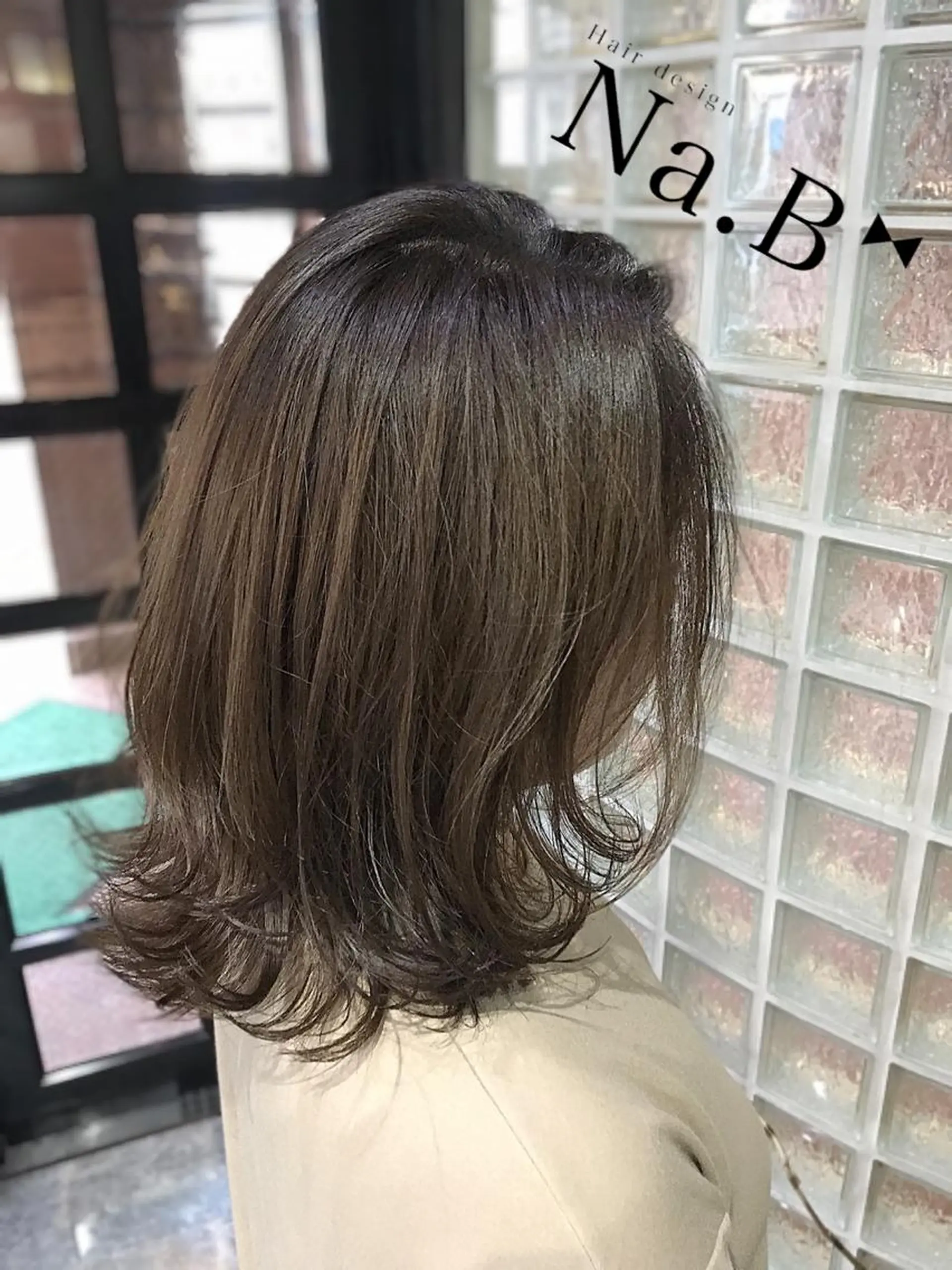 ミディアム カラー パーマ ヘアアレンジ ジユン 지윤のヘアスタイル