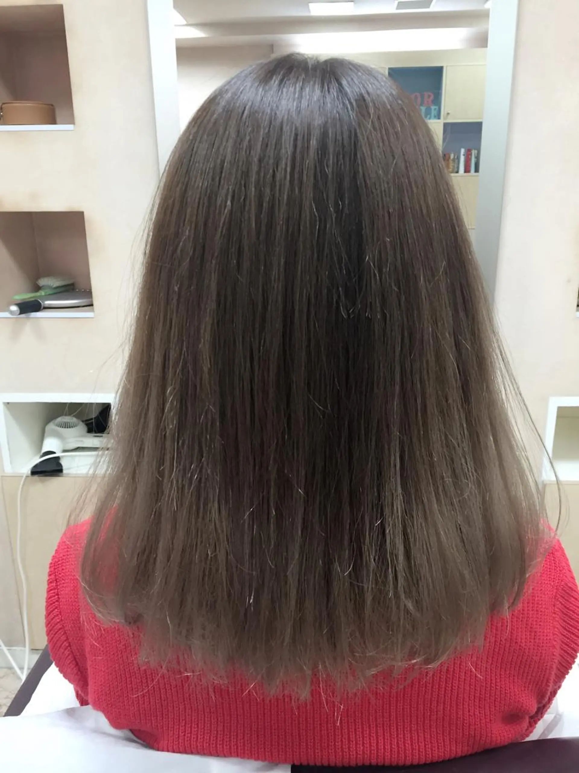 ミディアム セミロング カラー グラデーションカラー グレージュ fhami 店長 髪質改善　DAITOのヘアスタイル