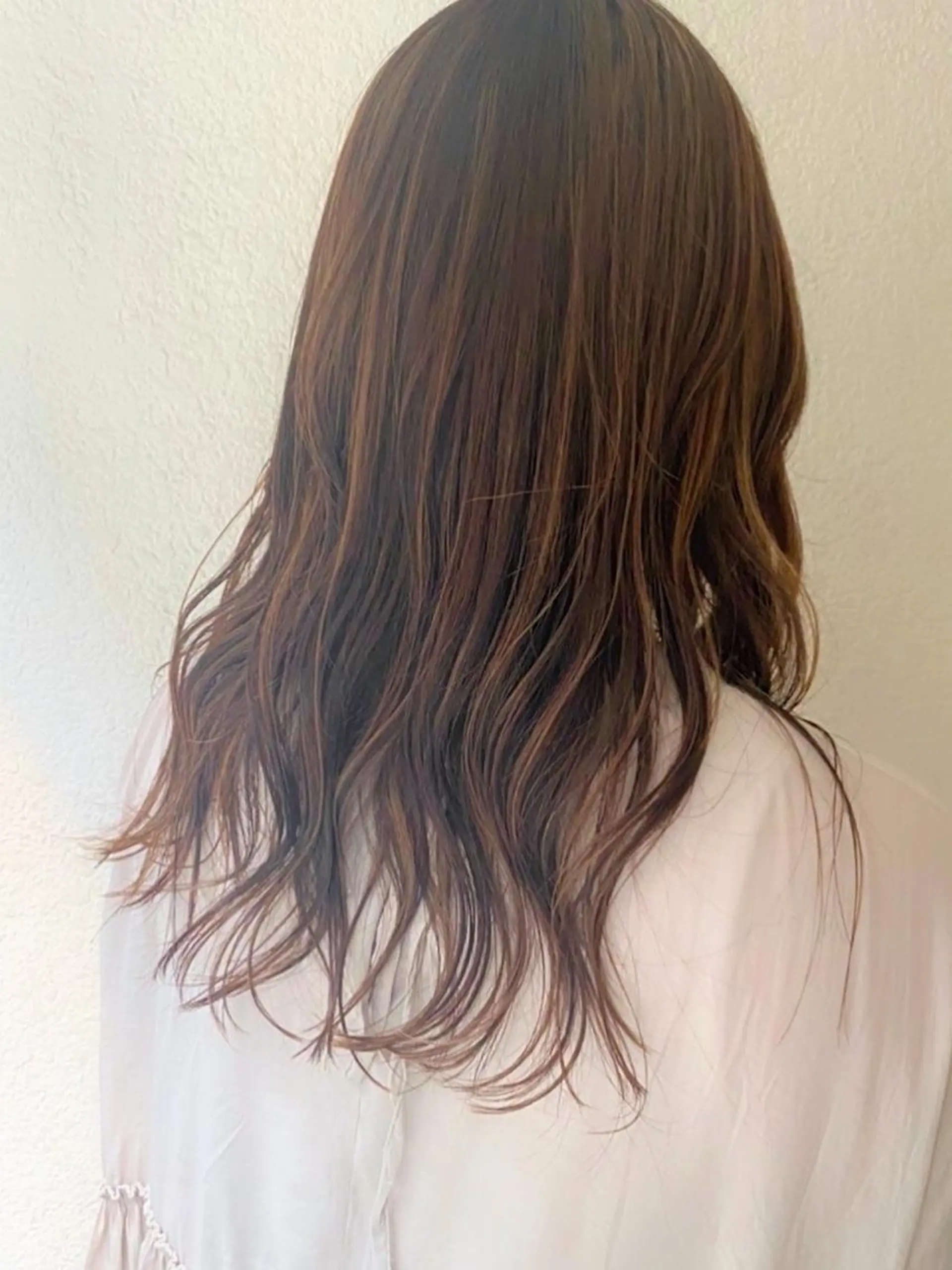 ミディアム カラー COLO✨️ 白川綺香のヘアスタイル
