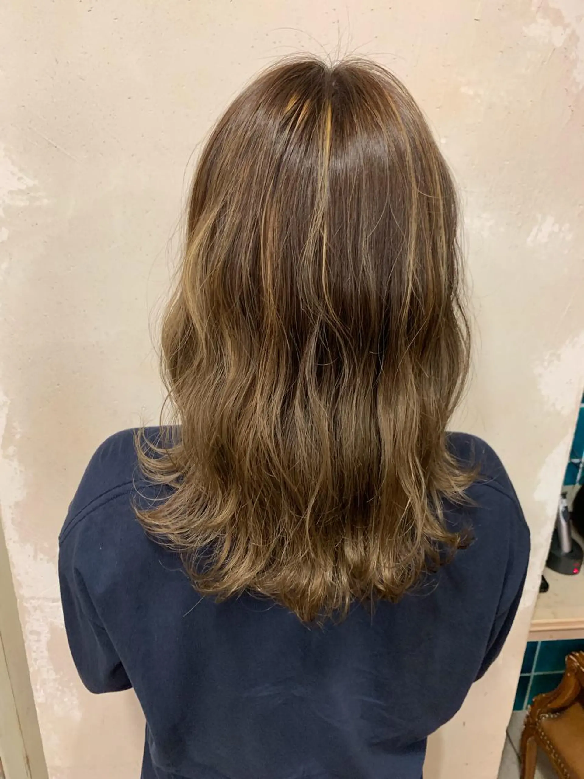 セミロング カラー ハイライトカラー ハイライト 井上 日菜乃のヘアスタイル