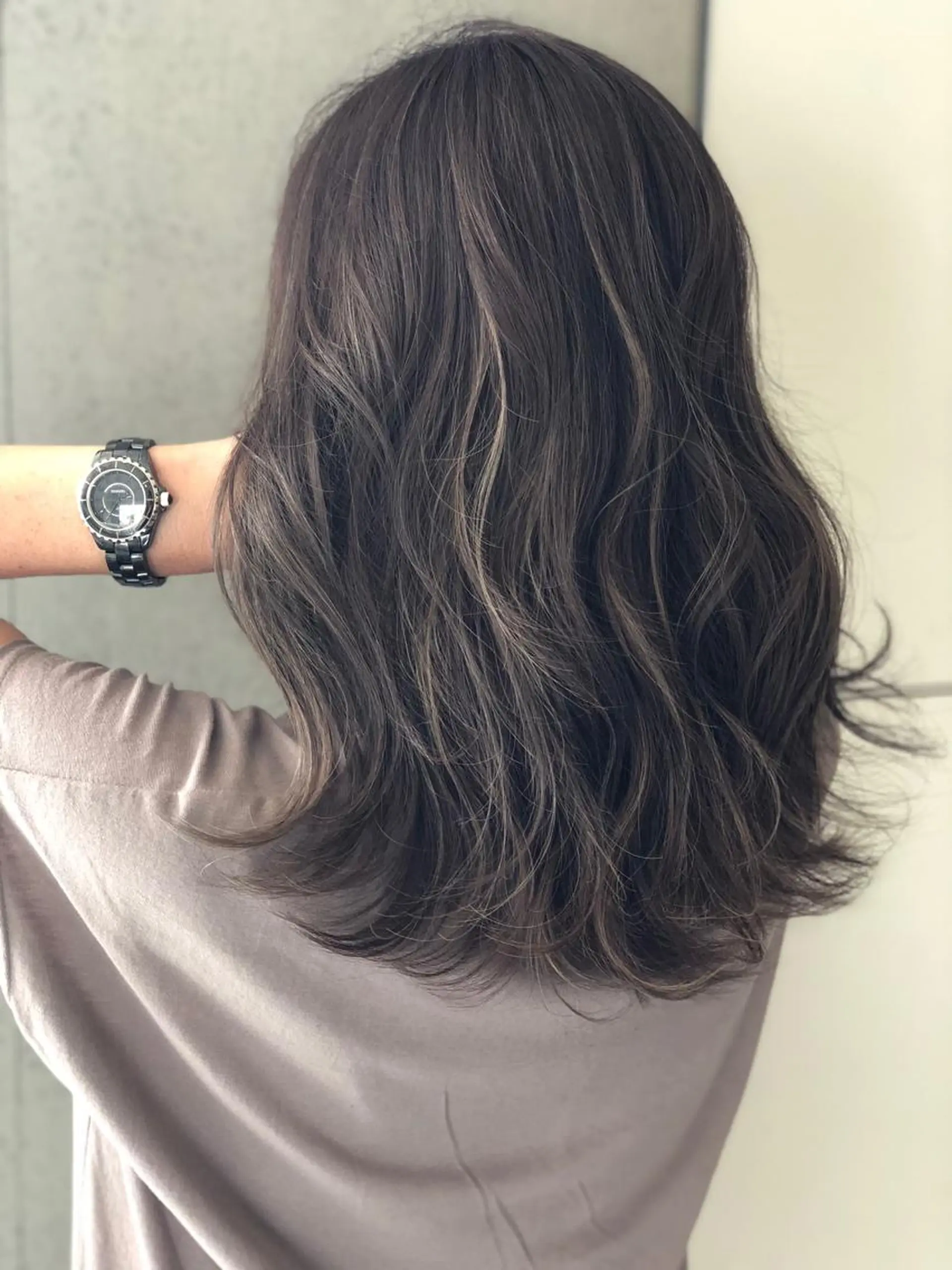 セミロング カラー ハイライトカラー ハイライト カット ヘアカラー 松本 明日可のヘアスタイル