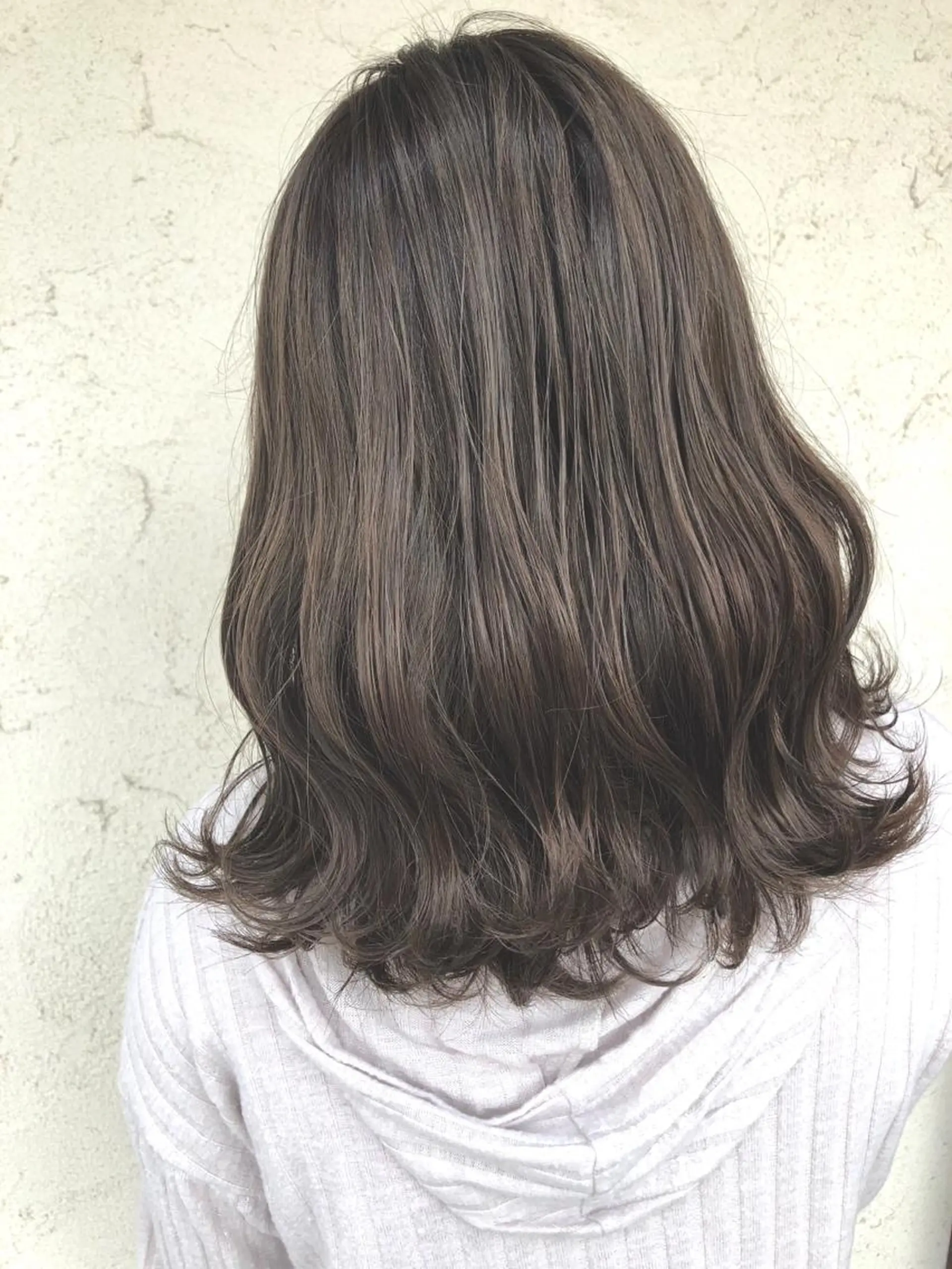ミディアム カラー 透明感カラー ヘアカラー トリートメント 艶髪育成サロン 京橋　shinのヘアスタイル