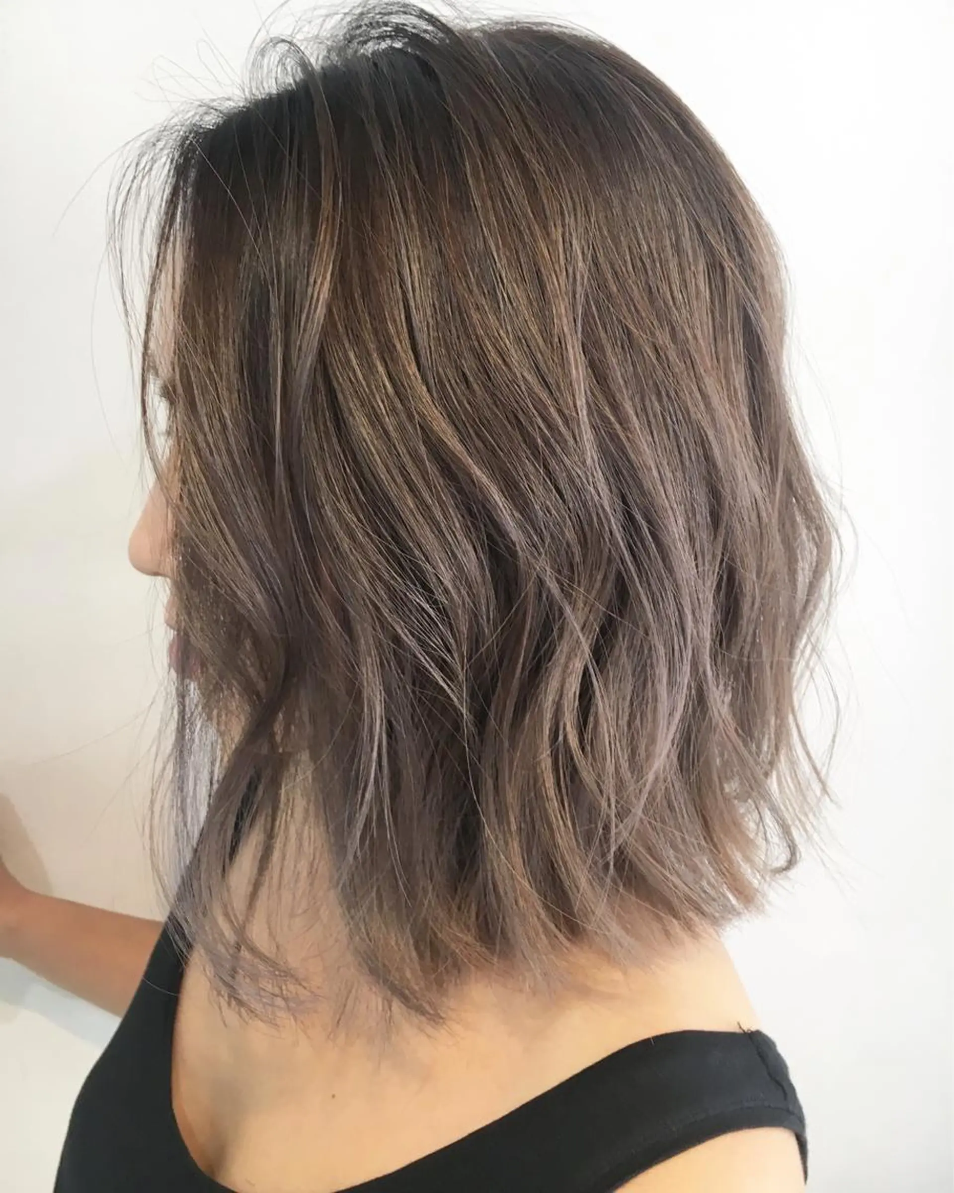 ミディアム カラー 武内 由貴のヘアスタイル