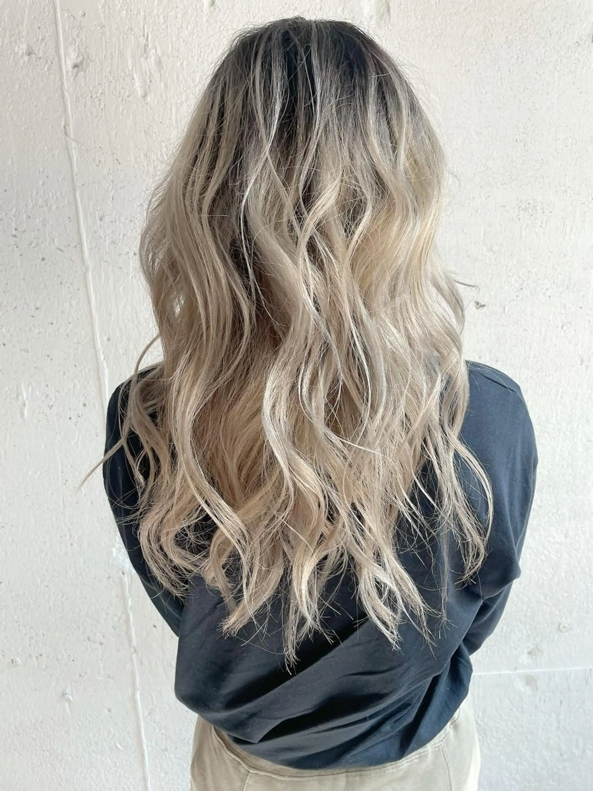 ロング カラー バレイヤージュ ブリーチ レイヤーカット ヘアカラー トリートメント 💛丁寧さNo.🥇 🧸片山智裕💛のヘアスタイル