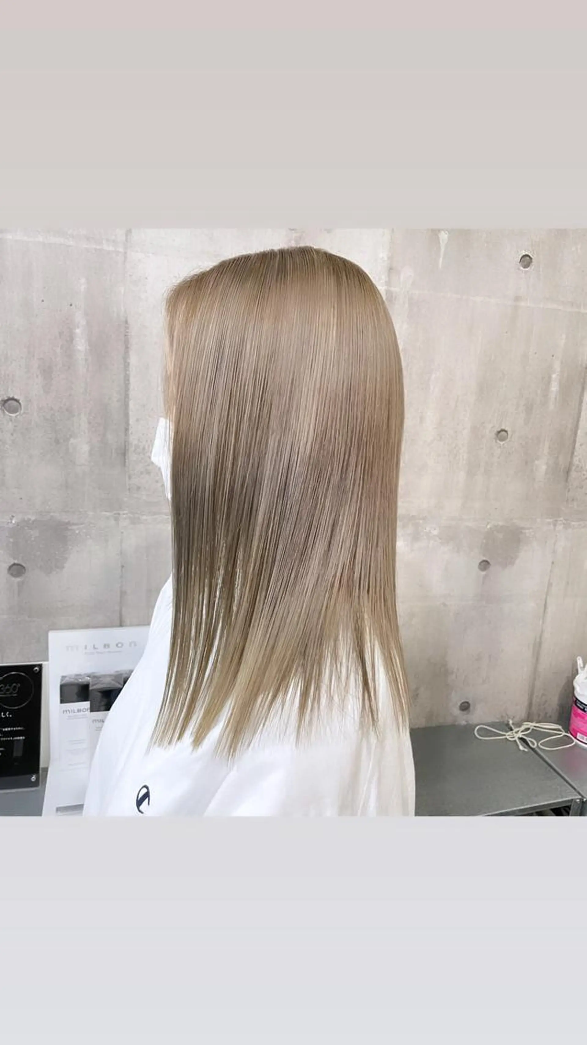 ミディアム カラー パーマ ヘアアレンジ メンズ キッズ ネイル マツエク・マツパ メンズブリーチ メンズハイライト メンズインナーカラー メンズ韓国風 ブリーチ ヘアカラー トリートメント ヘアセット 切りっぱなしヘアボブ ミディアムヘアRYOのヘアスタイル