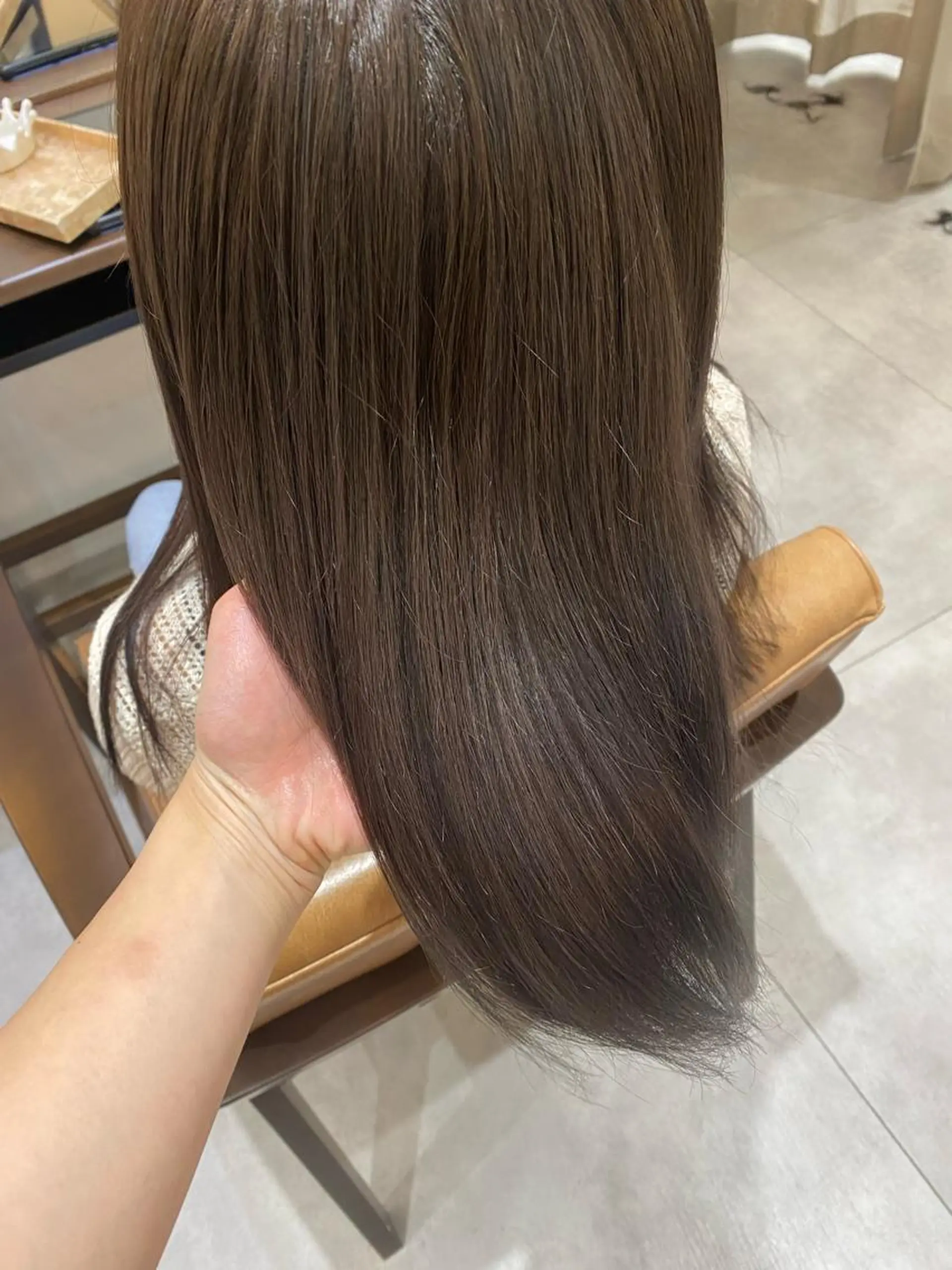 ロング カラー ヘアアレンジ re naのヘアスタイル