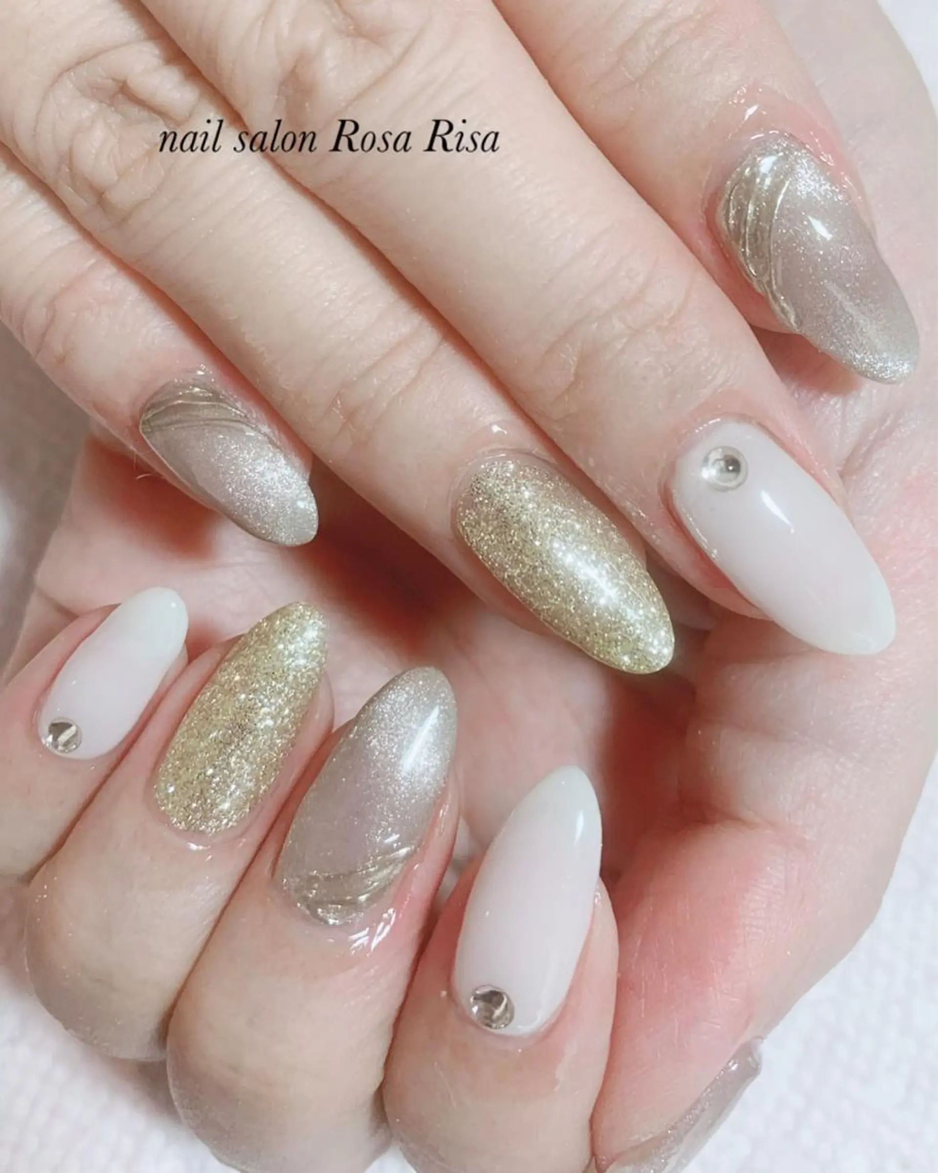 ミディアム ネイル ネイルスタジオ シェイクユアハンズのネイルデザイン