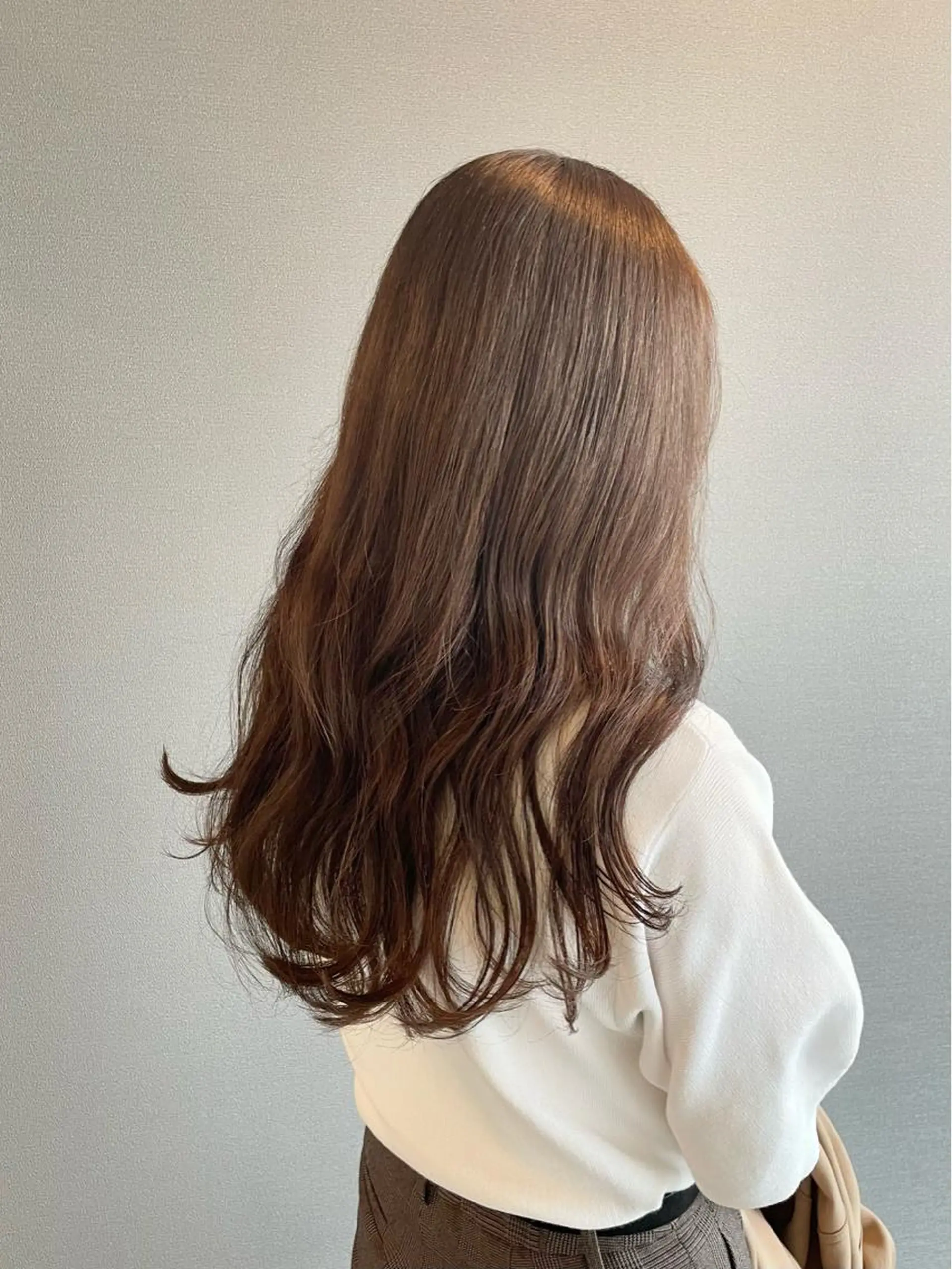 ロング カラー ベージュカラー ミルクティーベージュ ロング カット ヘアカラー トリートメント kitin  吉祥寺 山岸花のヘアスタイル