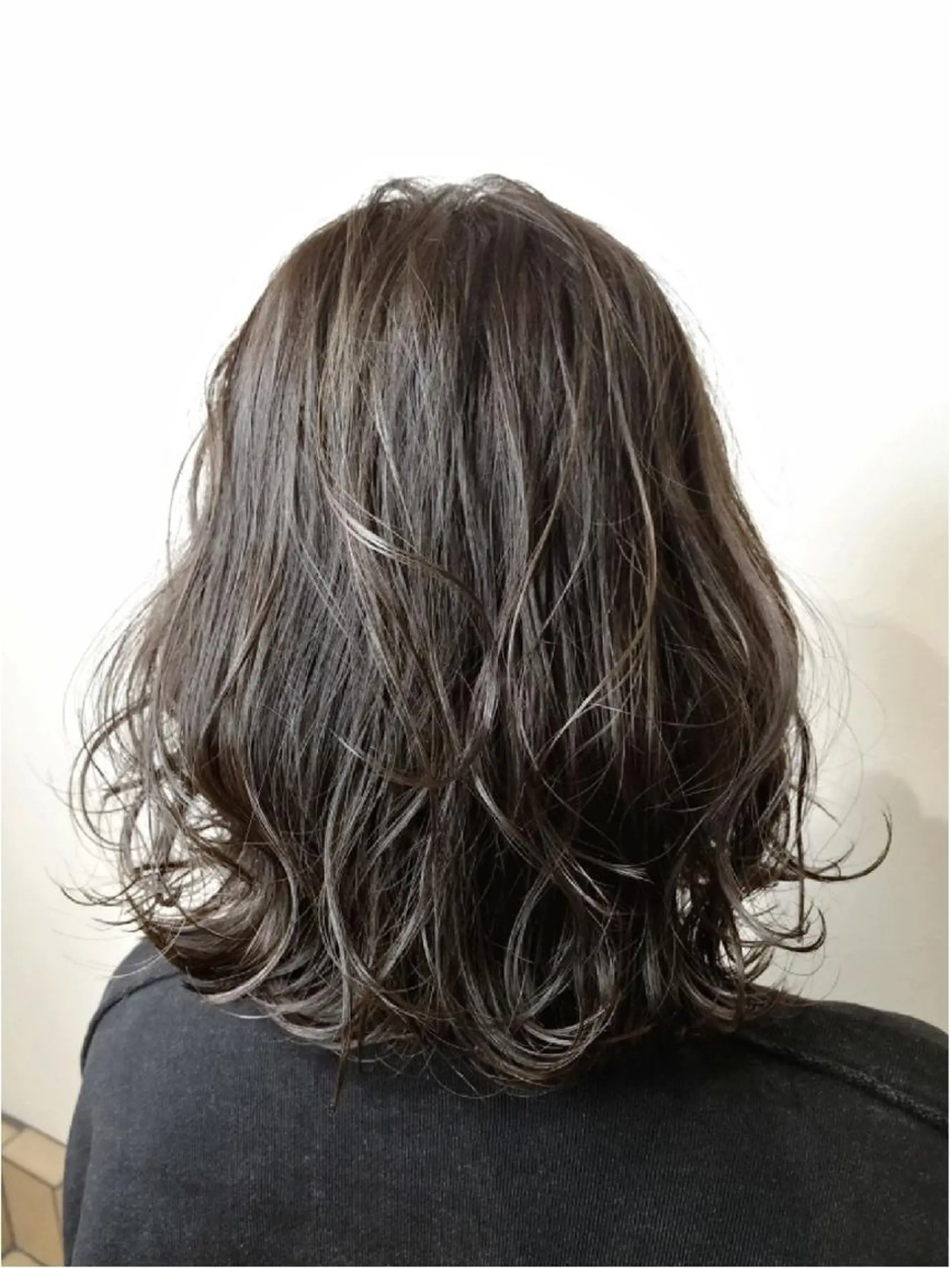 ミディアム ヘアアレンジ カラー ダークグレー ダークグレージュ グレージュ 【髪質改善美容師】t occa茨木篠原健太のヘアスタイル