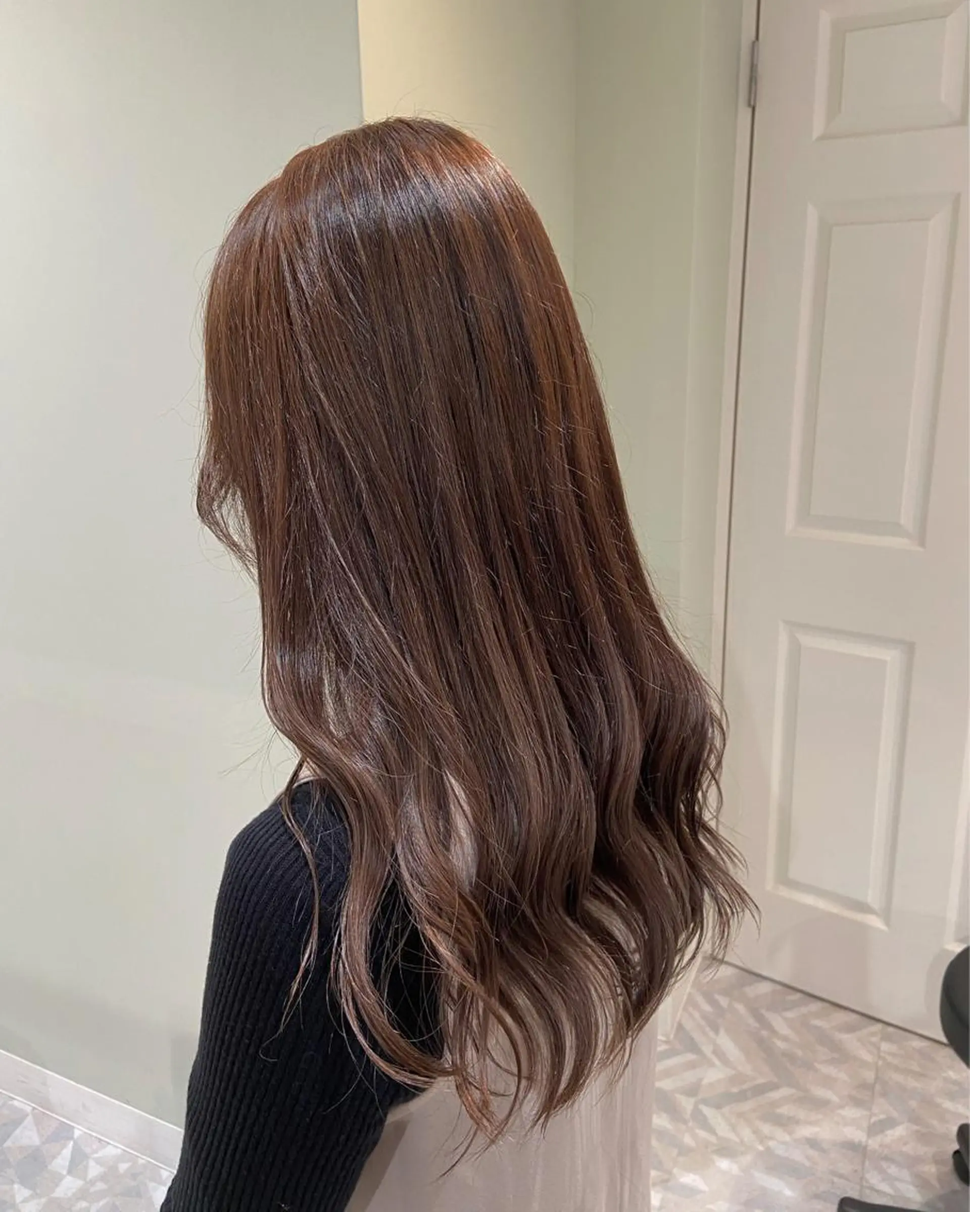 セミロング カラー グレージュ ヘアカラー ハラダ ヒナミのヘアスタイル