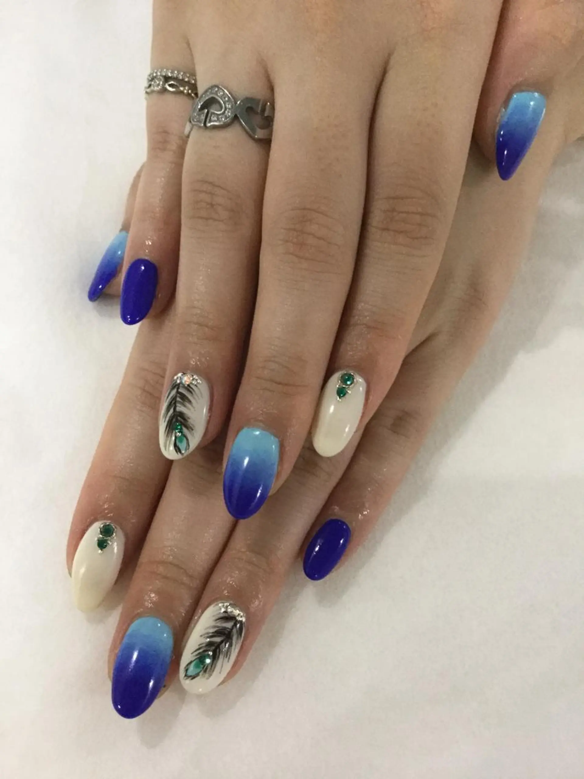 ネイル ハンドネイル 💎🐰 saki. m 🐰💎のネイルデザイン