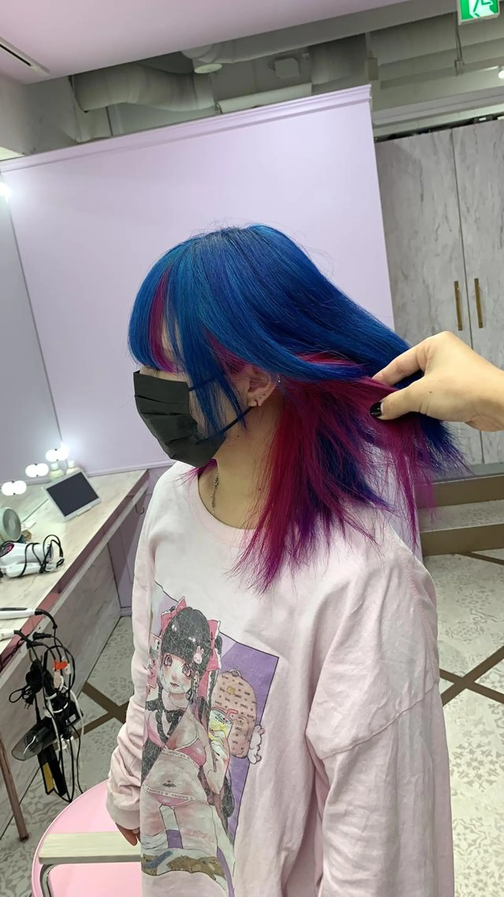 ミディアム 派手髪支持率No1 Eisukeのヘアスタイル