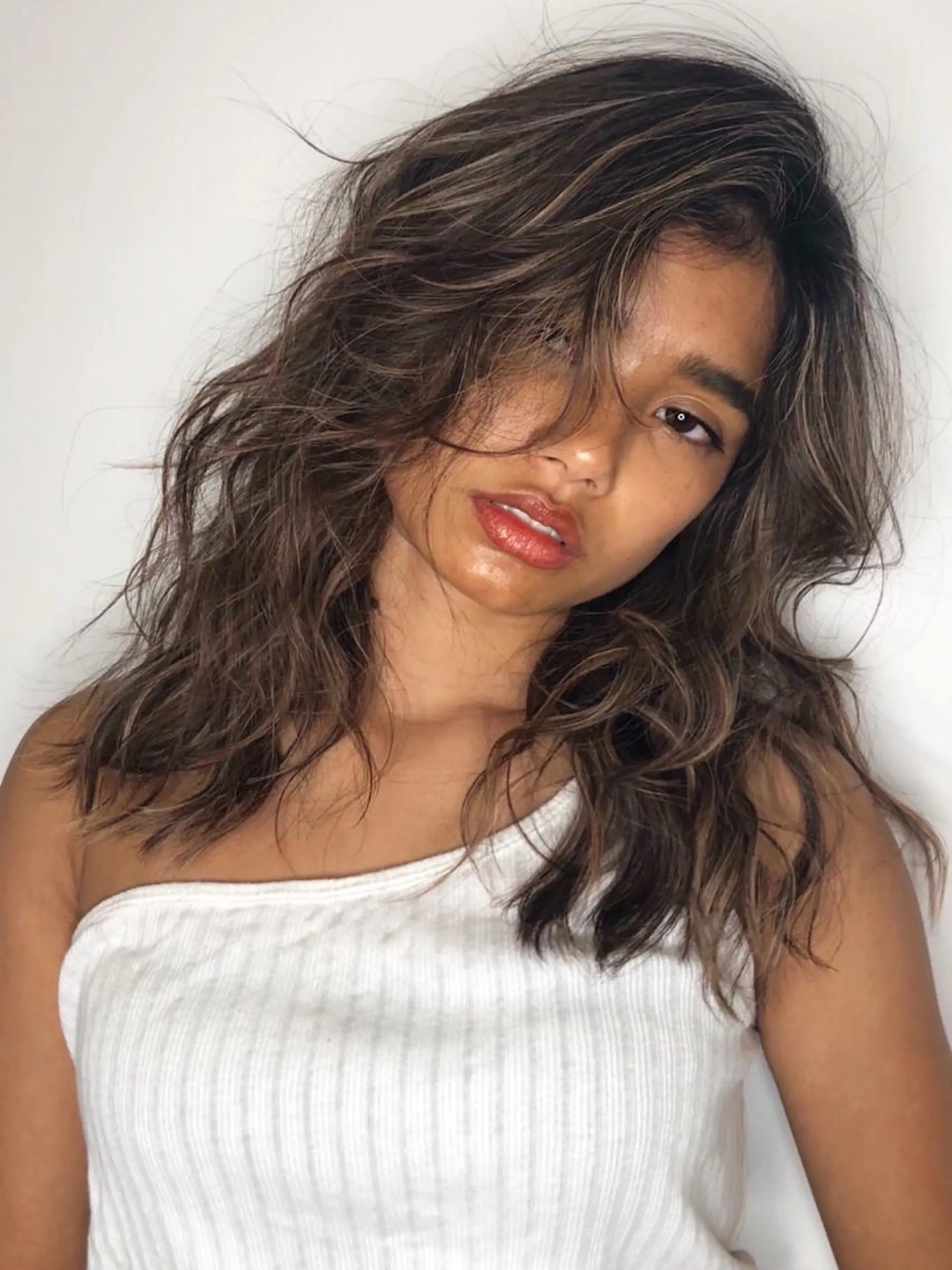 ロング アッシュ ハイライト レイヤーカット 韓国／ハッシュカット ／透明感カラー／金野のヘアスタイル