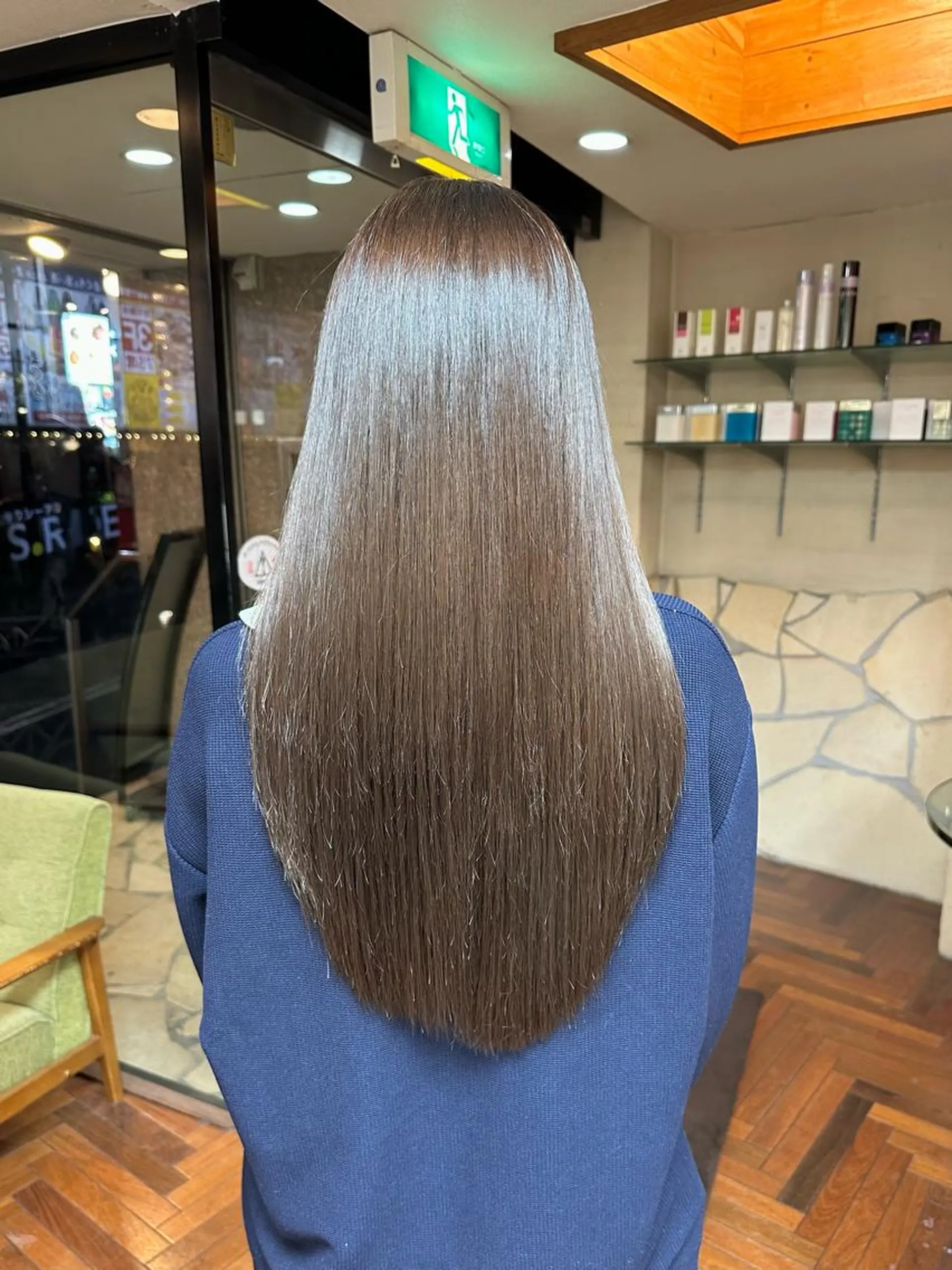 ロング カラー ベージュカラー ブリーチ ブリーチなしカラー 矢野 晃平のヘアスタイル