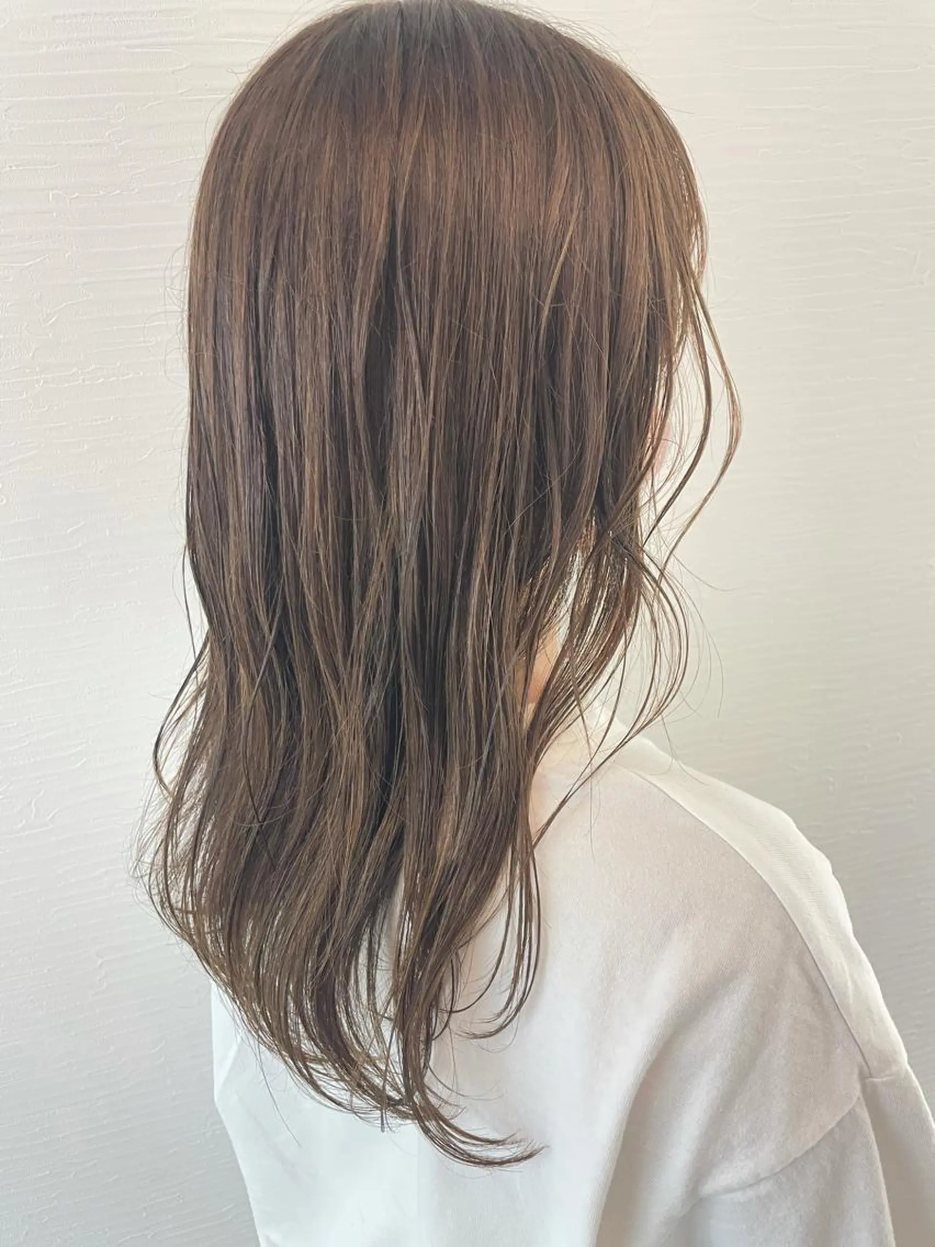 ロング カラー ベージュカラー ブリーチ ブリーチなしカラー カット ヘアカラー トリートメント shigeru cut club 神田久志本店＆lag所属・田島 仁美のヘアスタイル