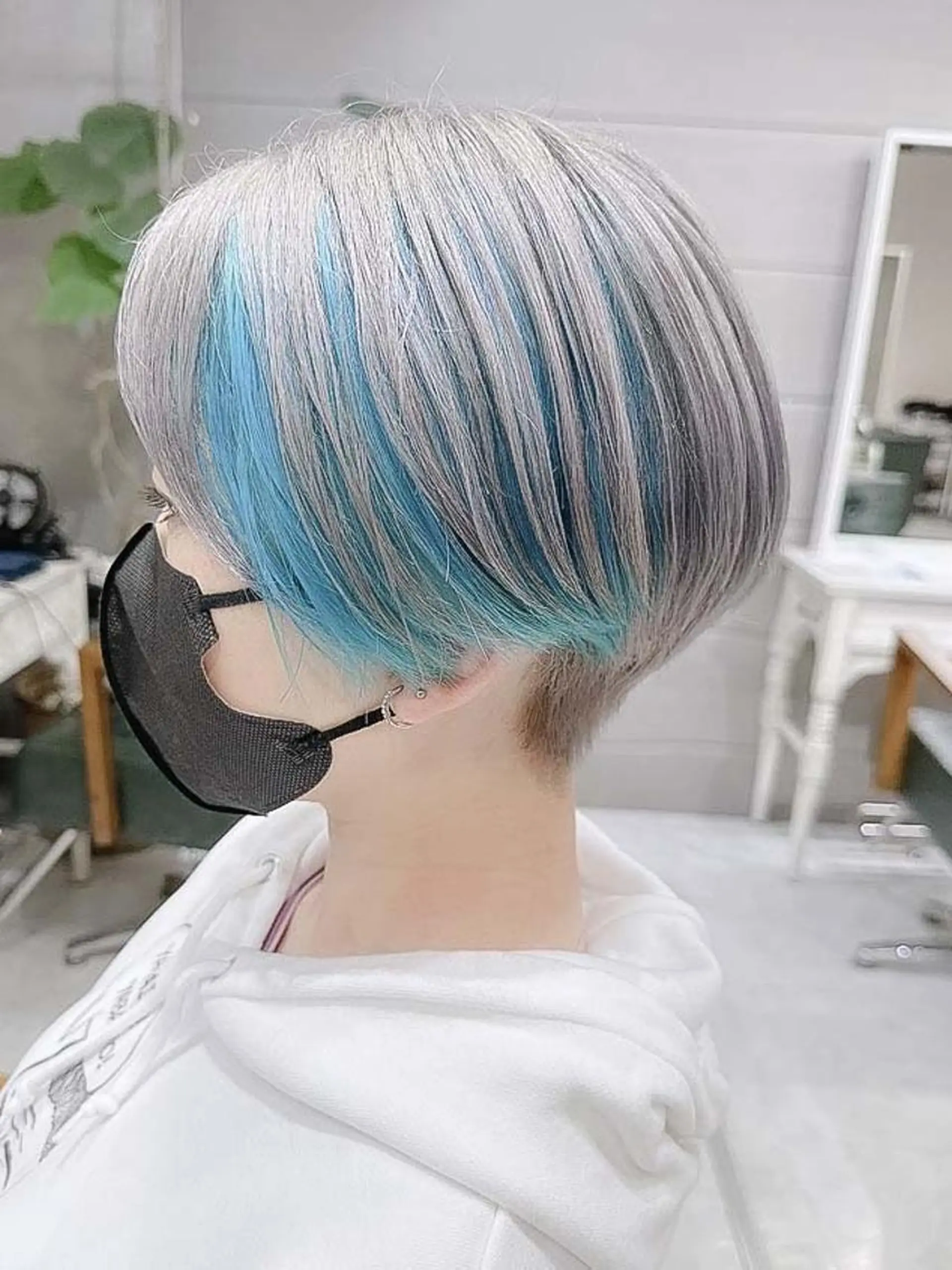 ショート カラー ヘアアレンジ ブリーチ ケアブリーチ 透明感カラー デザインカラー ハイトーンカラー Days 透明感カラーのヘアスタイル